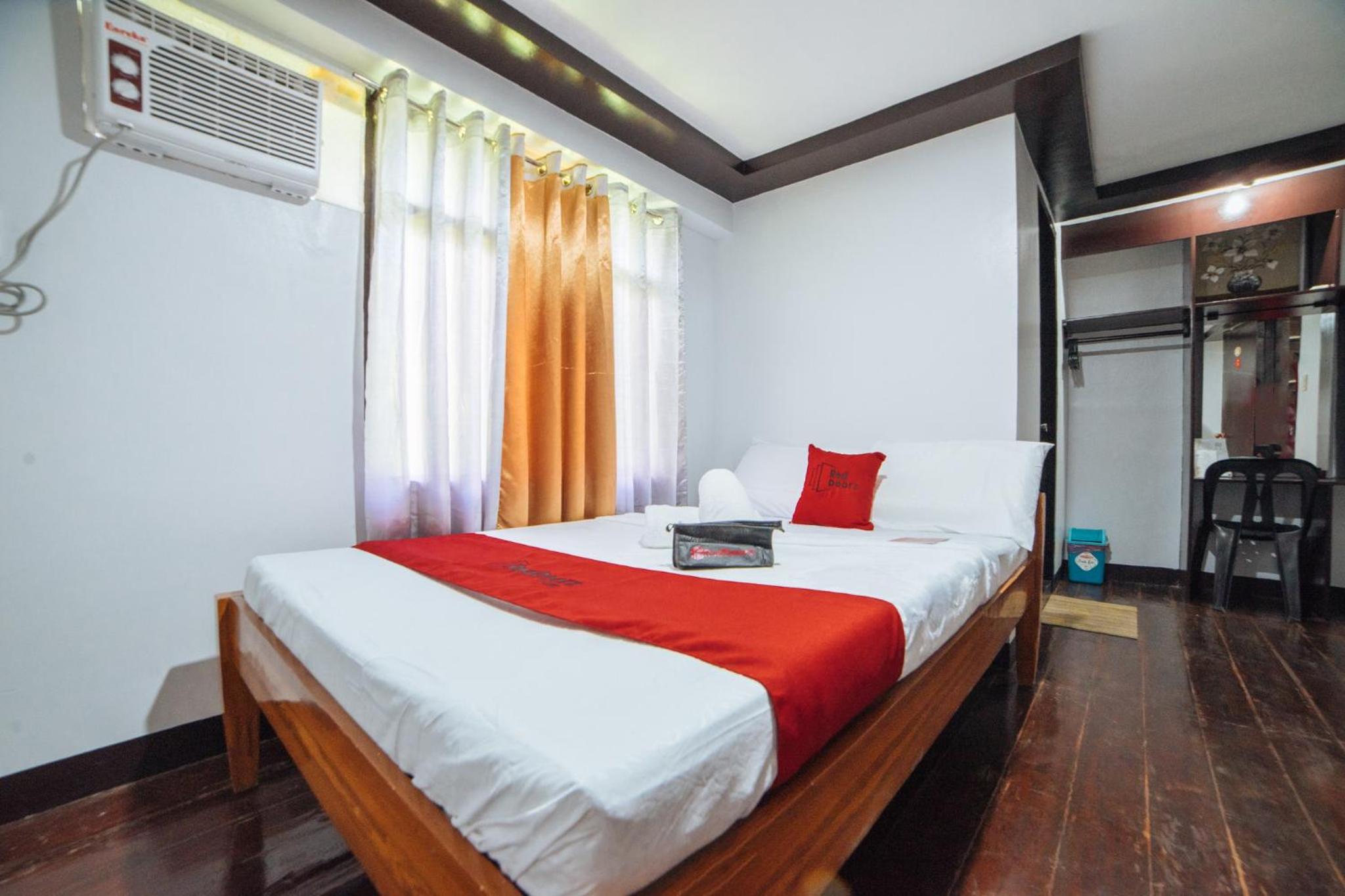 Double Room - Photo 8