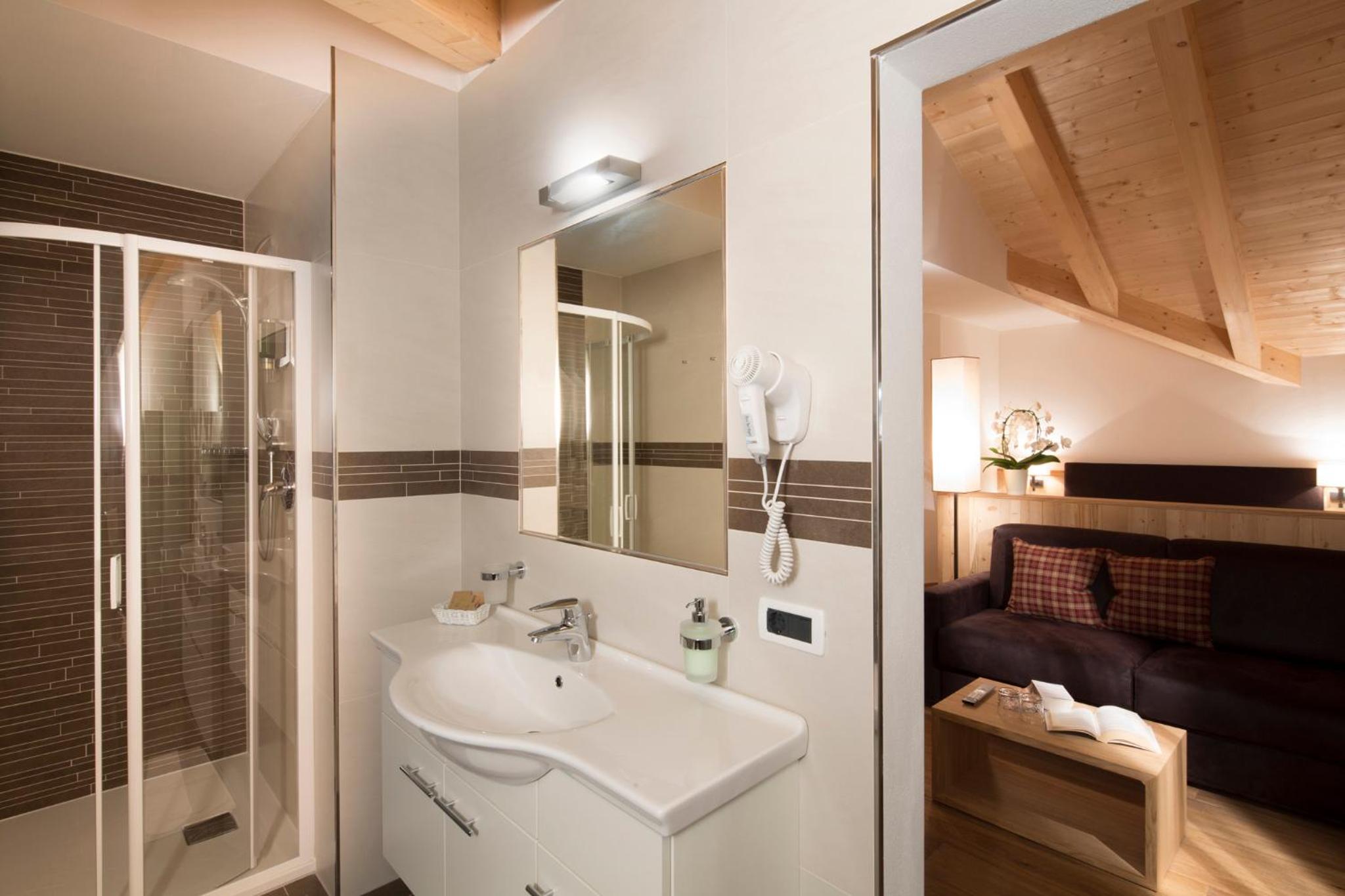 Double Room with Balcony - Attic photo 2