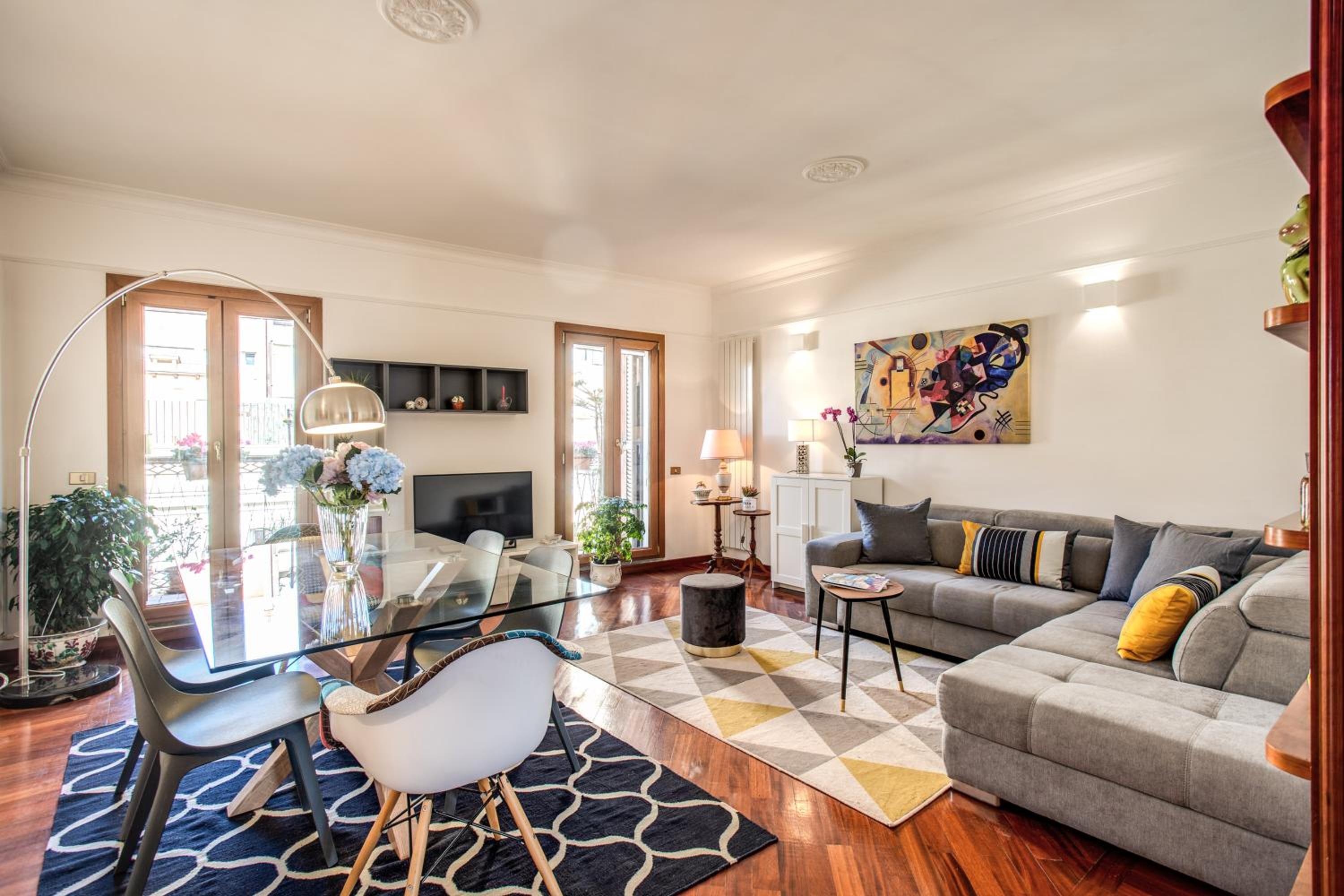 One-Bedroom Apartment