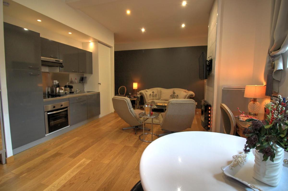Deluxe Apartment - Photo 19