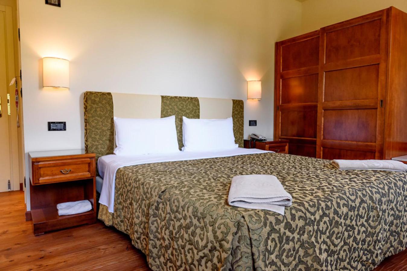 Classic Triple Room photo 1