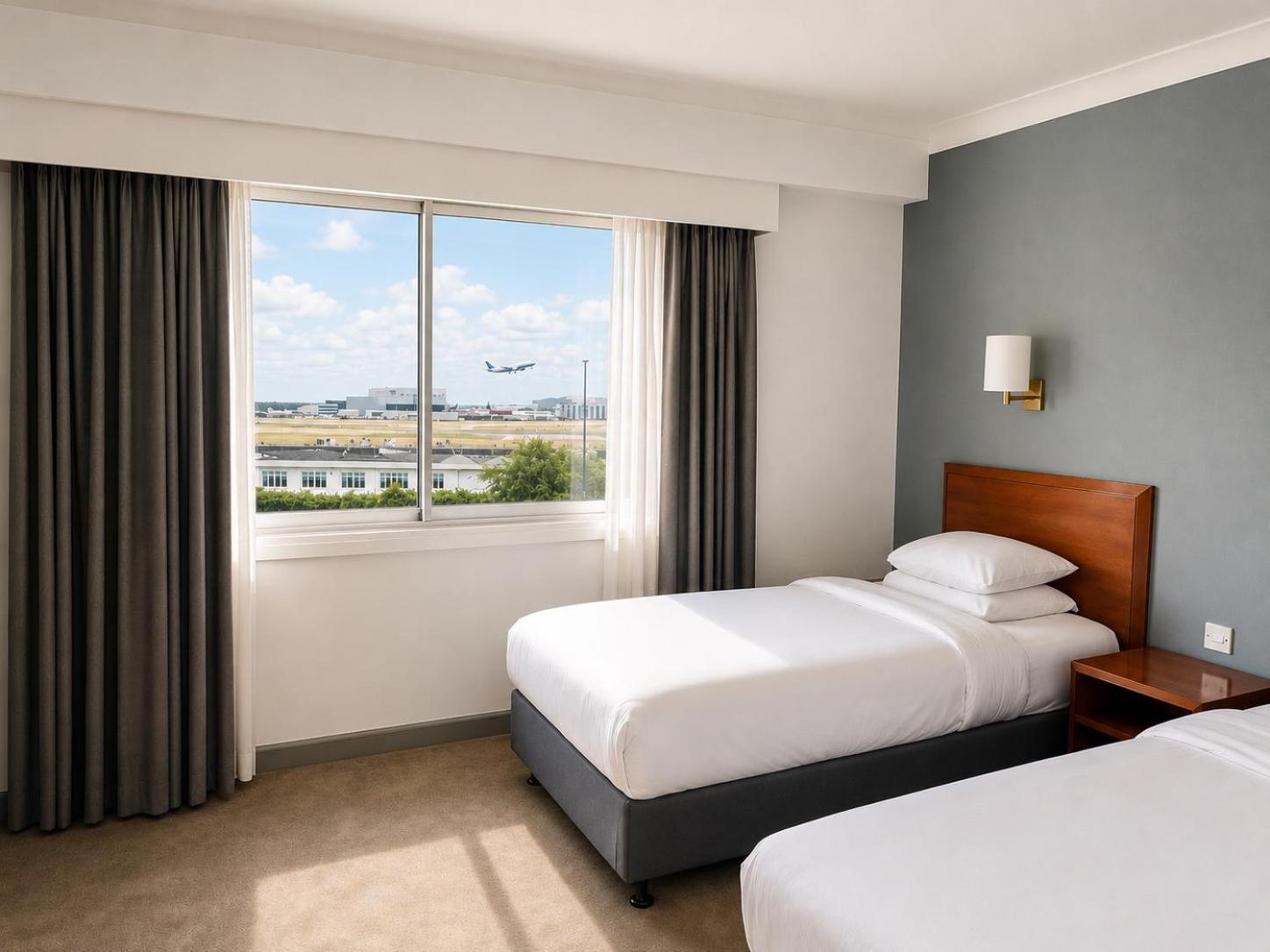 Classic Twin Room with Airport View - Non-Smoking