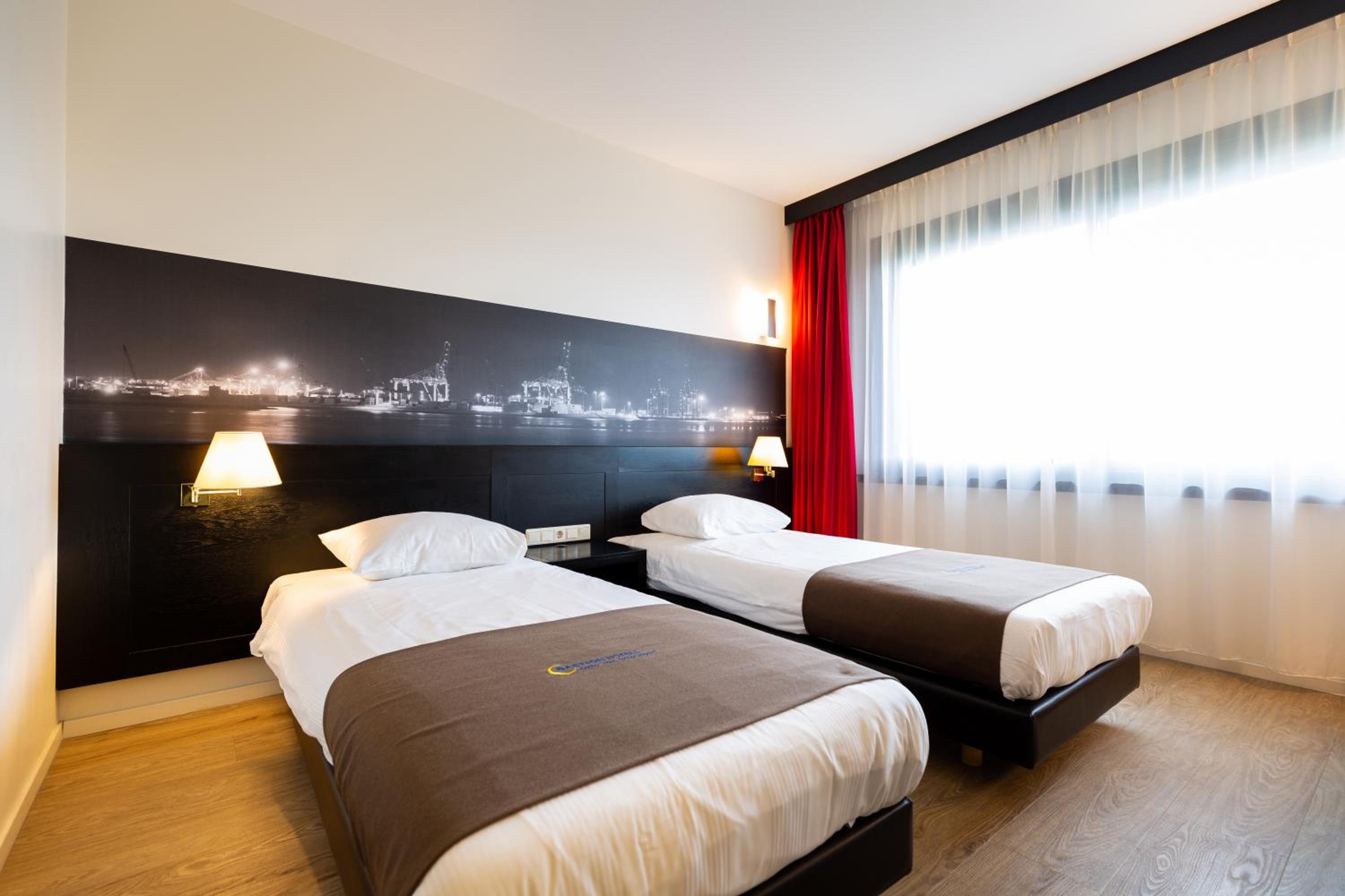 Deluxe Twin Room - Photo 3