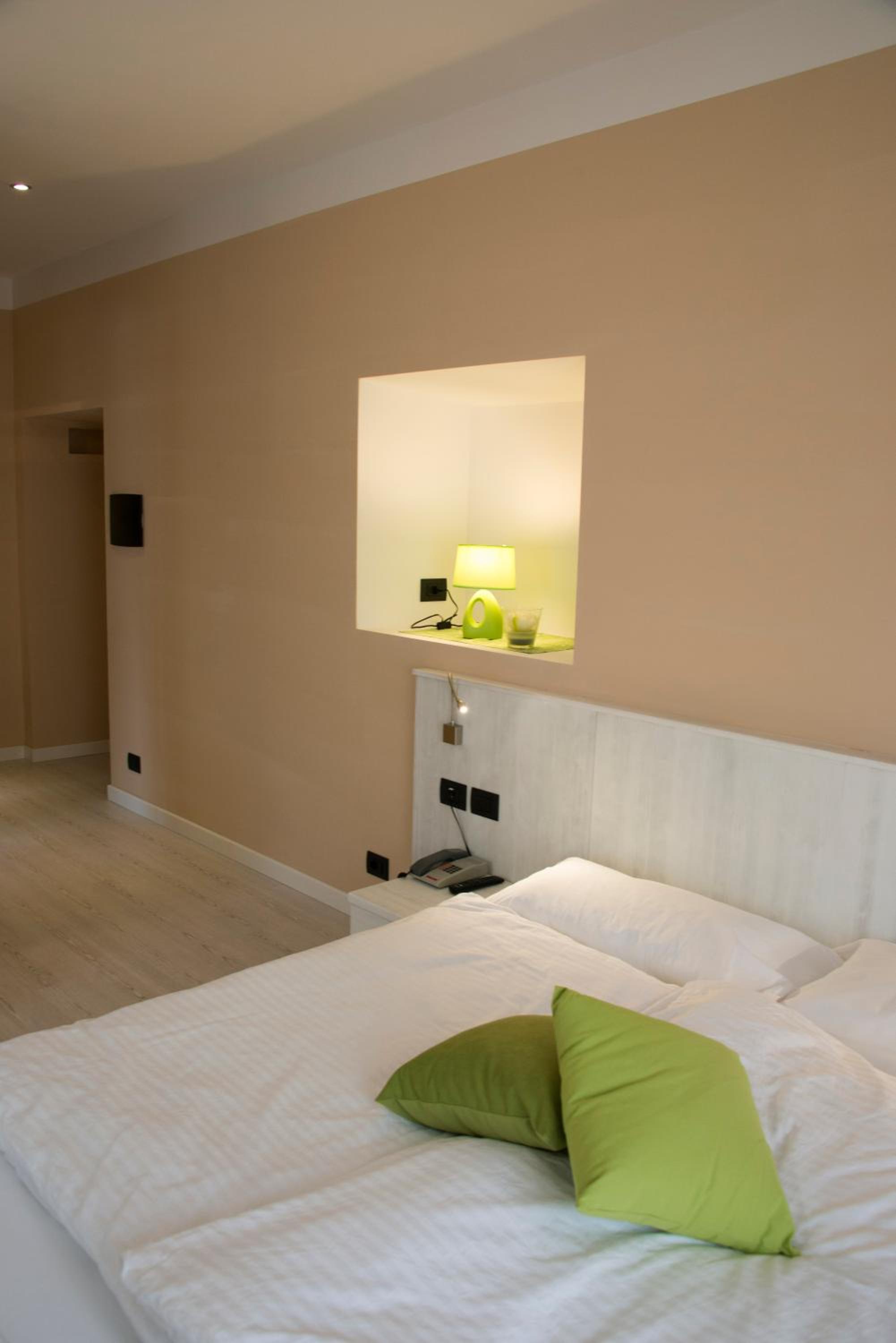 Deluxe Double Room - Photo 3