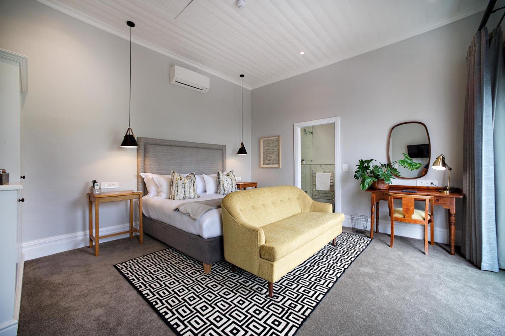 Deluxe Double or Twin Room with Balcony - Photo 19