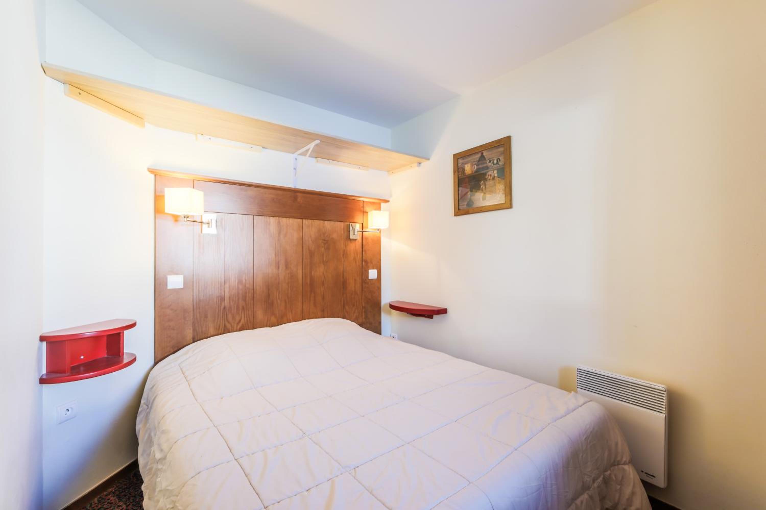 Comfort One-Bedroom Apartment (5 People) photo 3