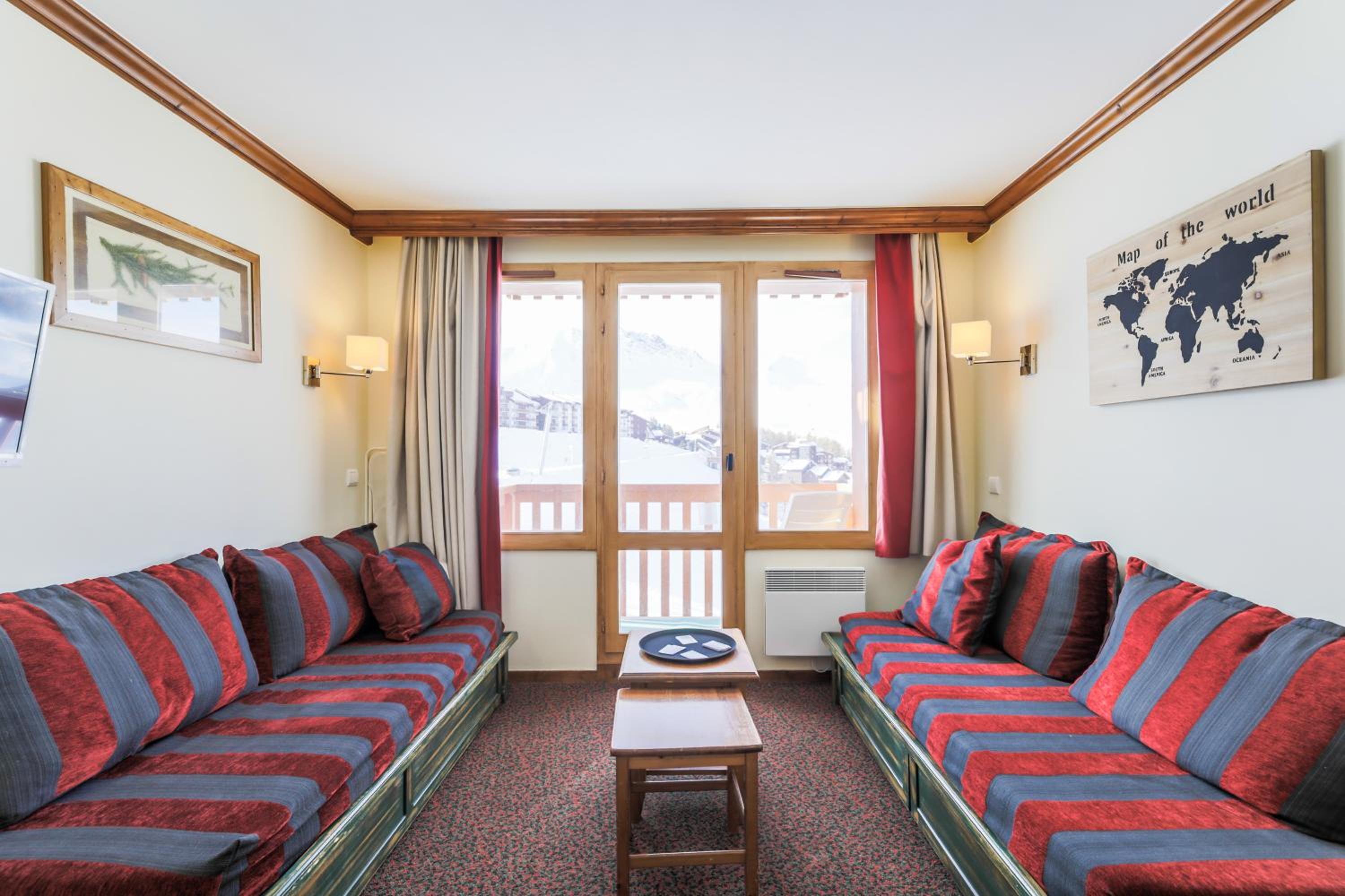 Comfort One-Bedroom Apartment (5 People) photo 1