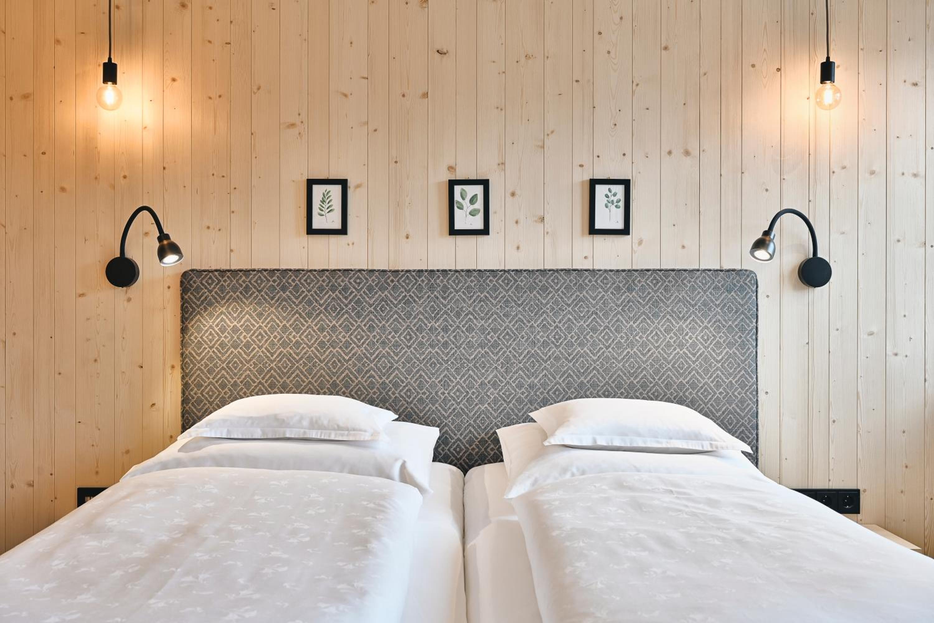 Deluxe Double Room - Photo 1