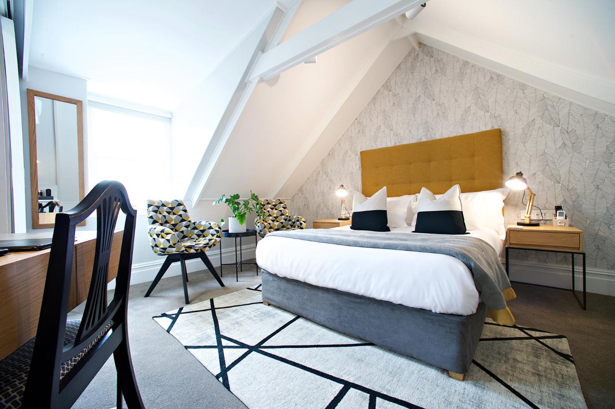 Loft - Photo 1