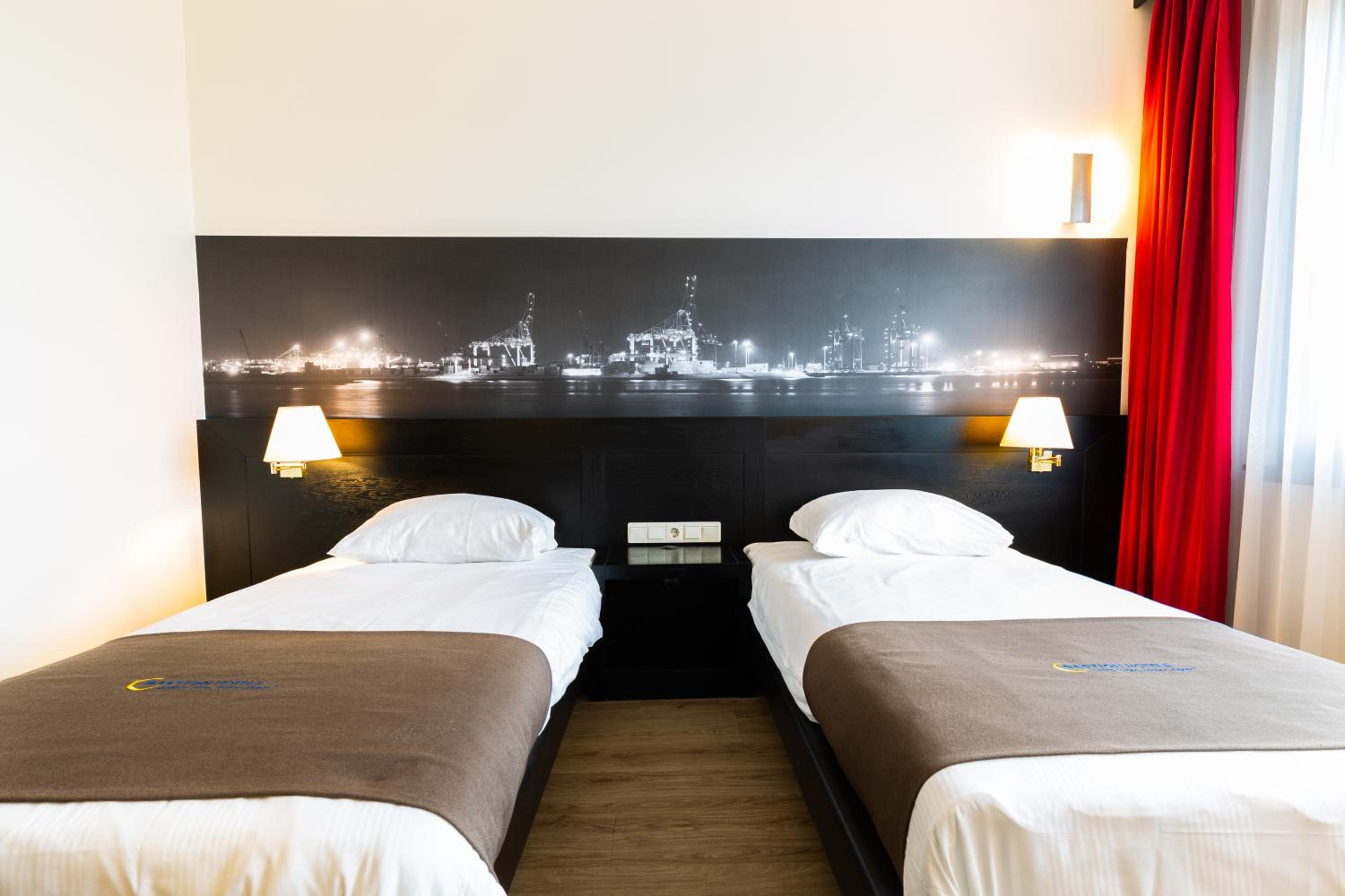 Deluxe Twin Room - Photo 2