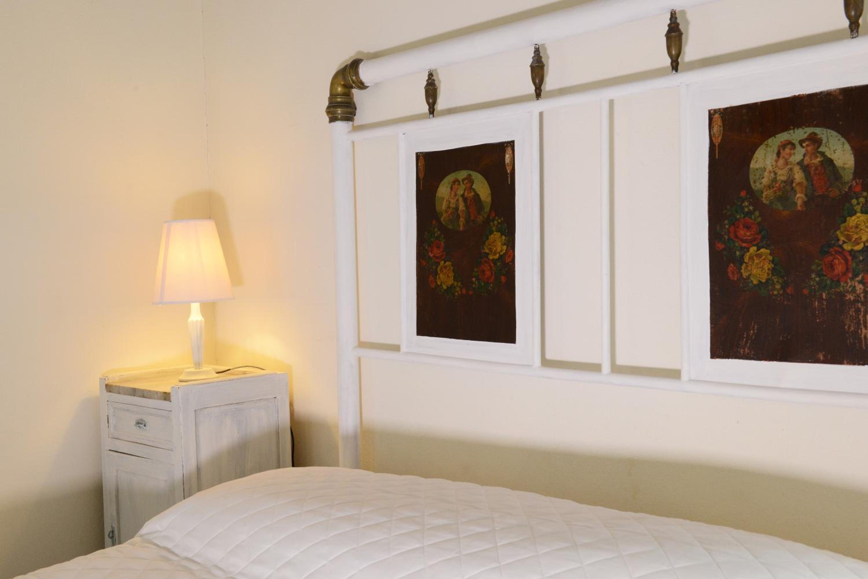 Large Double Room - Photo 1