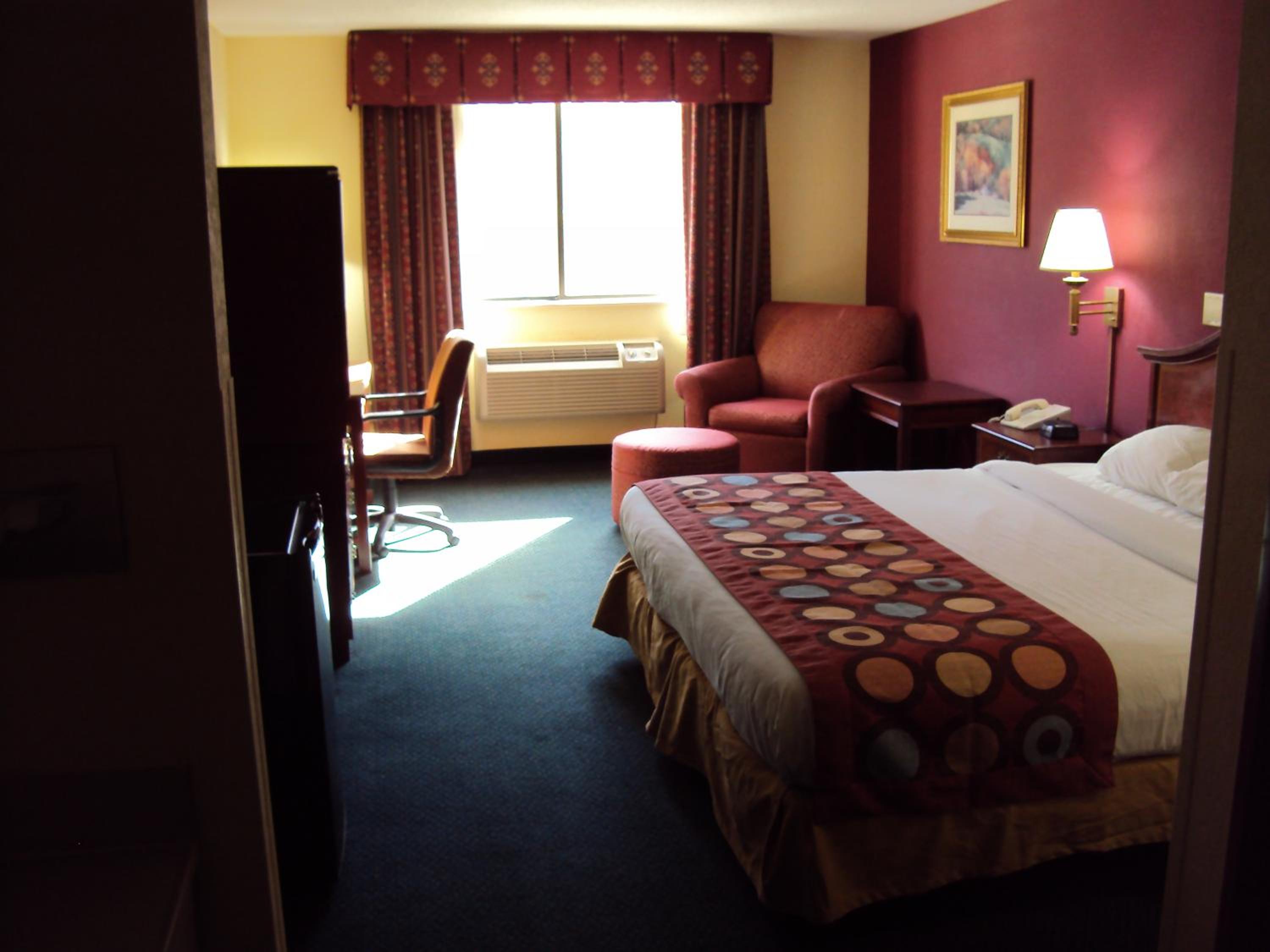Queen Room - Disability Access - Non-Smoking