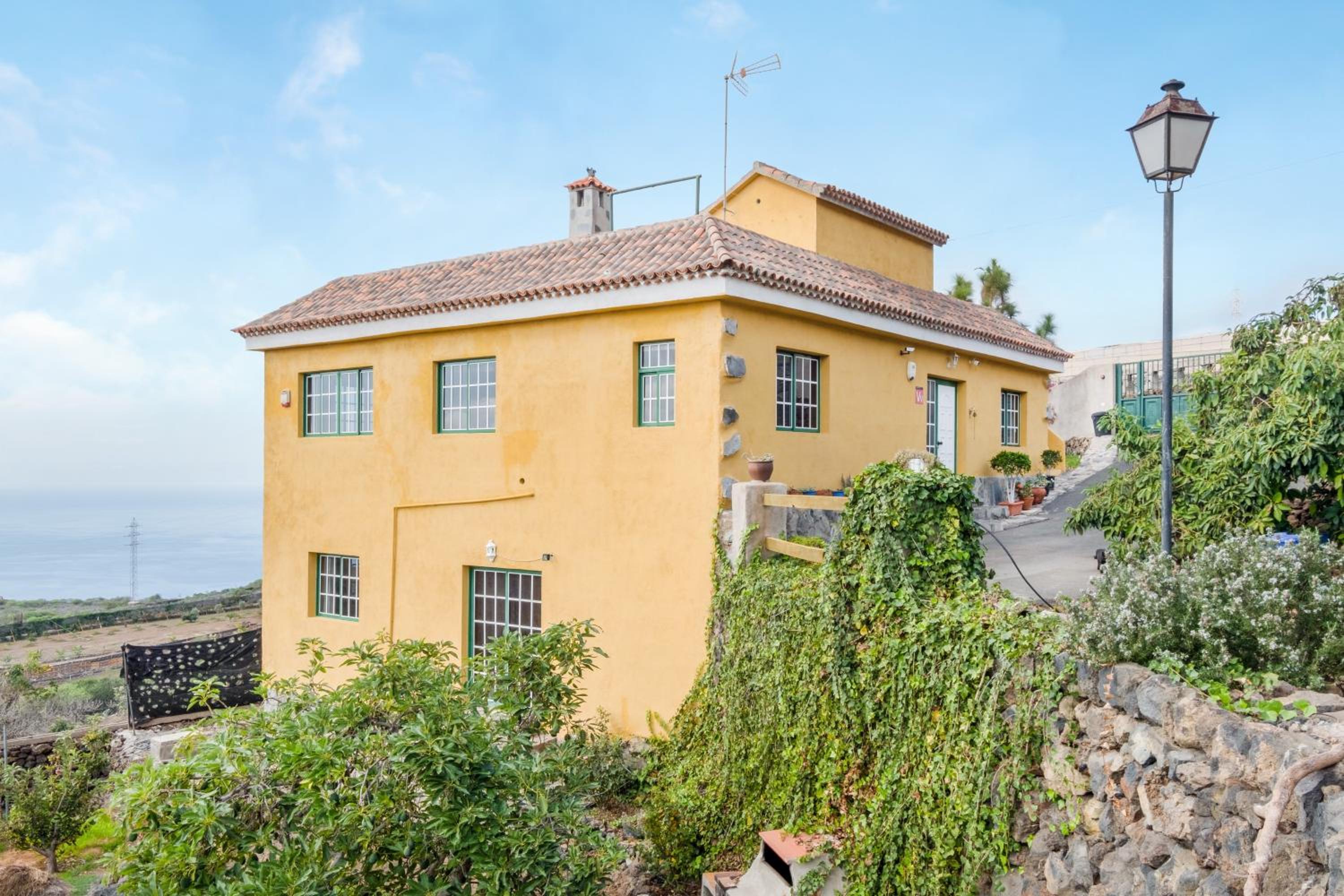 Villa with Sea View - Photo 2