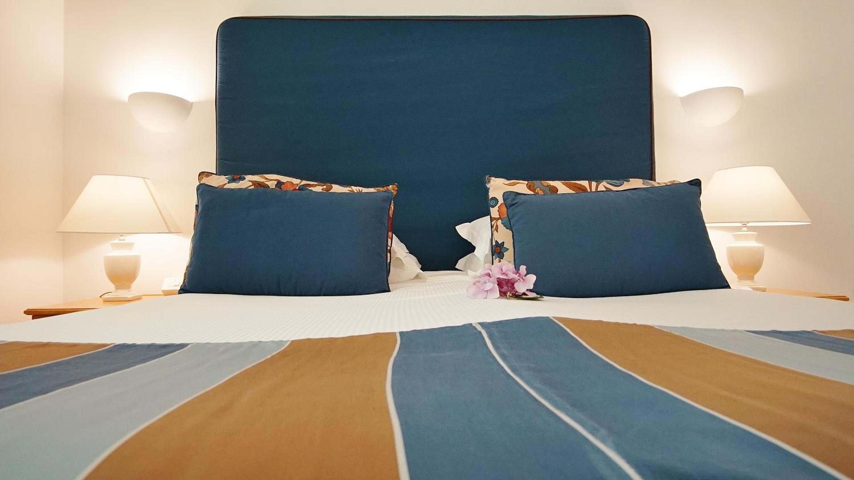 Standard Double with partial sea/sunset view (NO balcony) - Photo 5