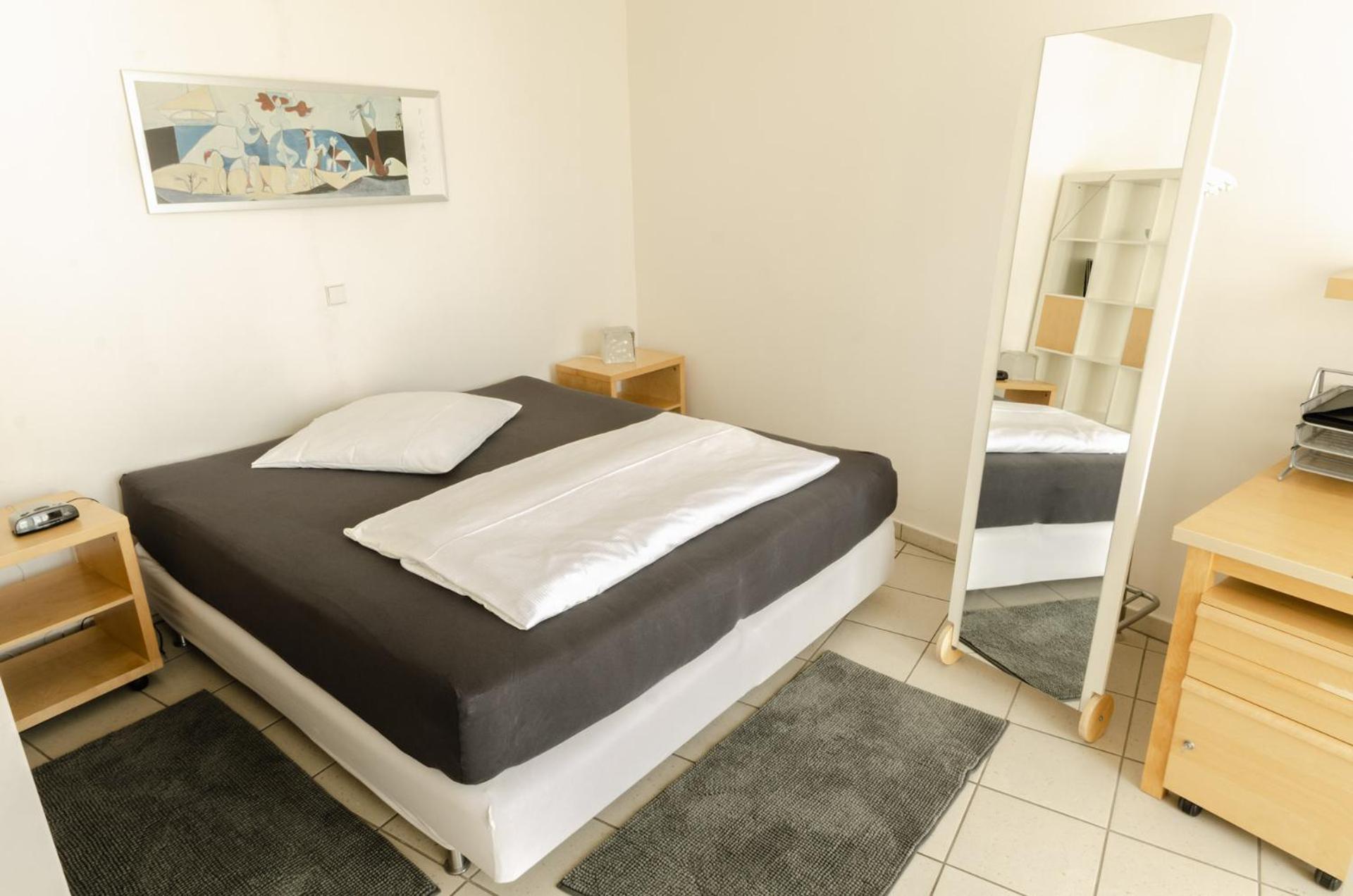 Studio Apartment photo 3