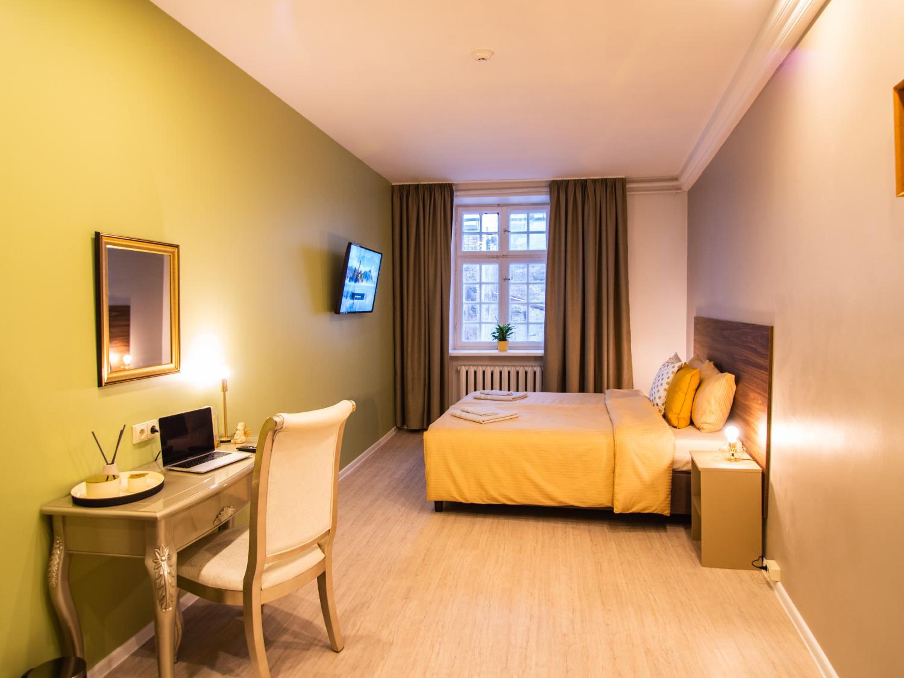 Superior Double Room with Shared Bathroom