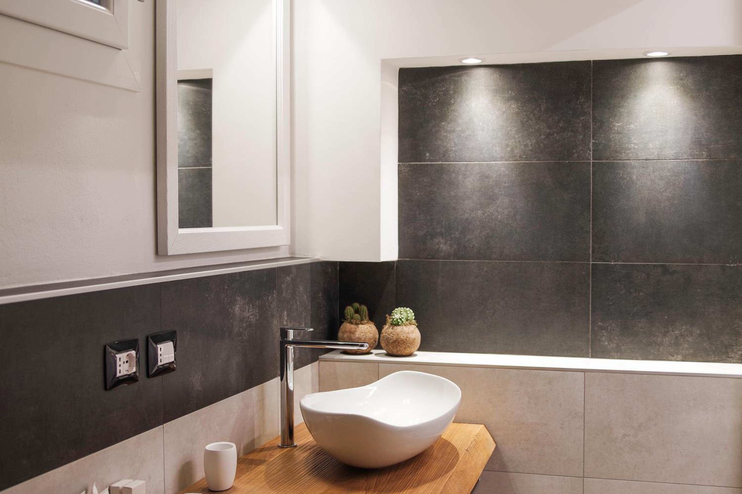Suite with Spa Bath - Photo 10