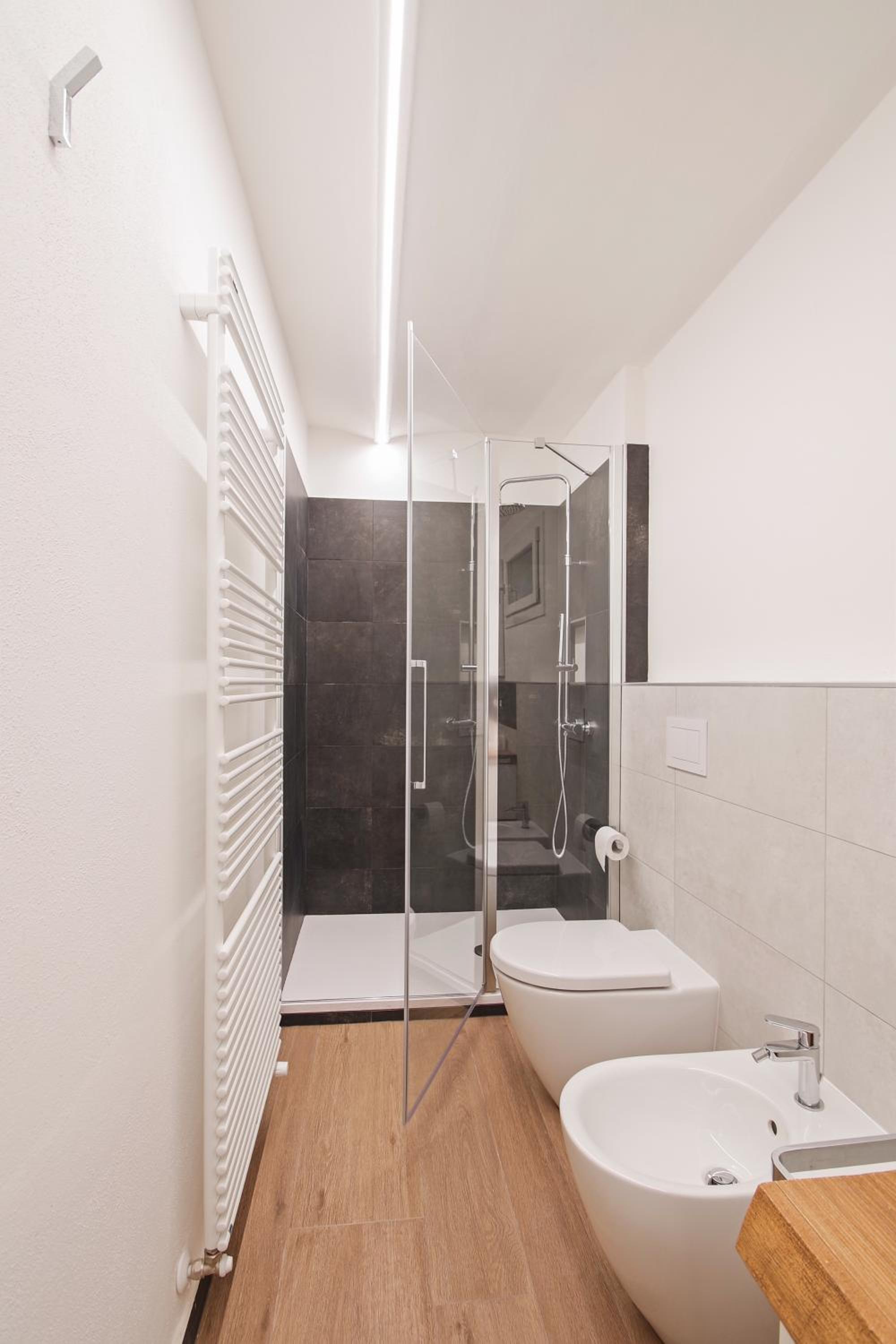 Suite with Spa Bath - Photo 12