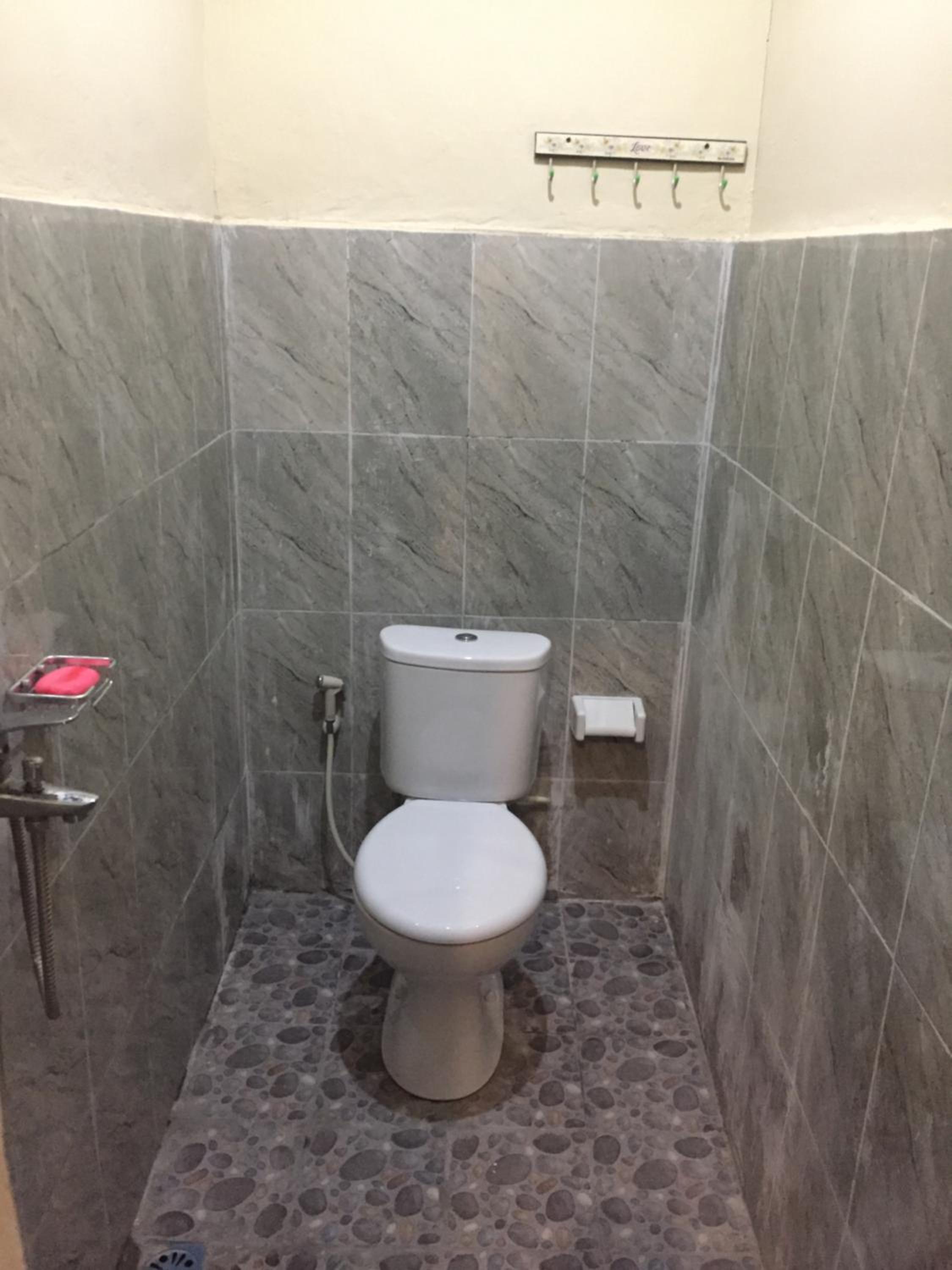 Double Room with Private Bathroom - Photo 7