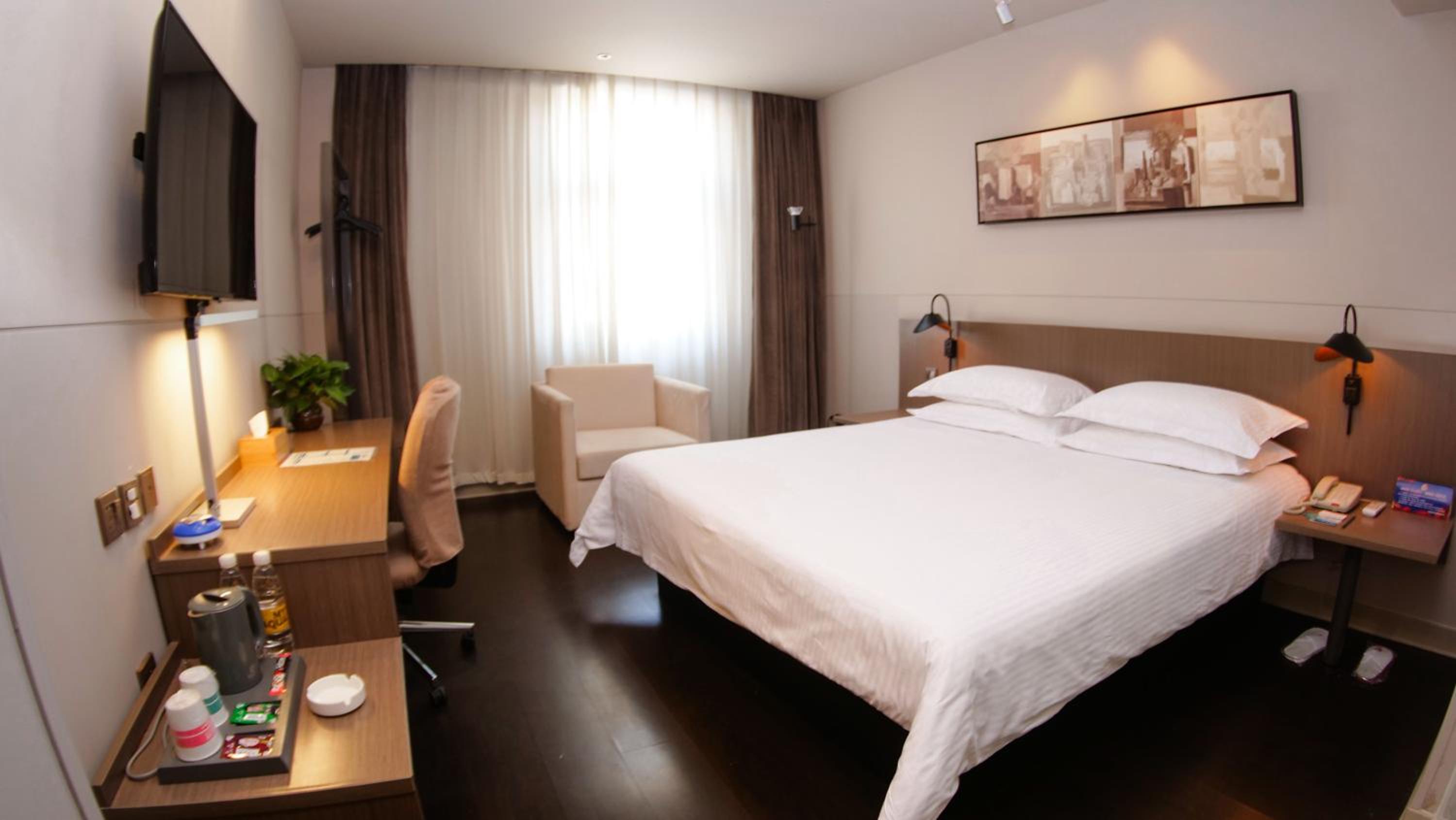 Deluxe Double Room photo 2