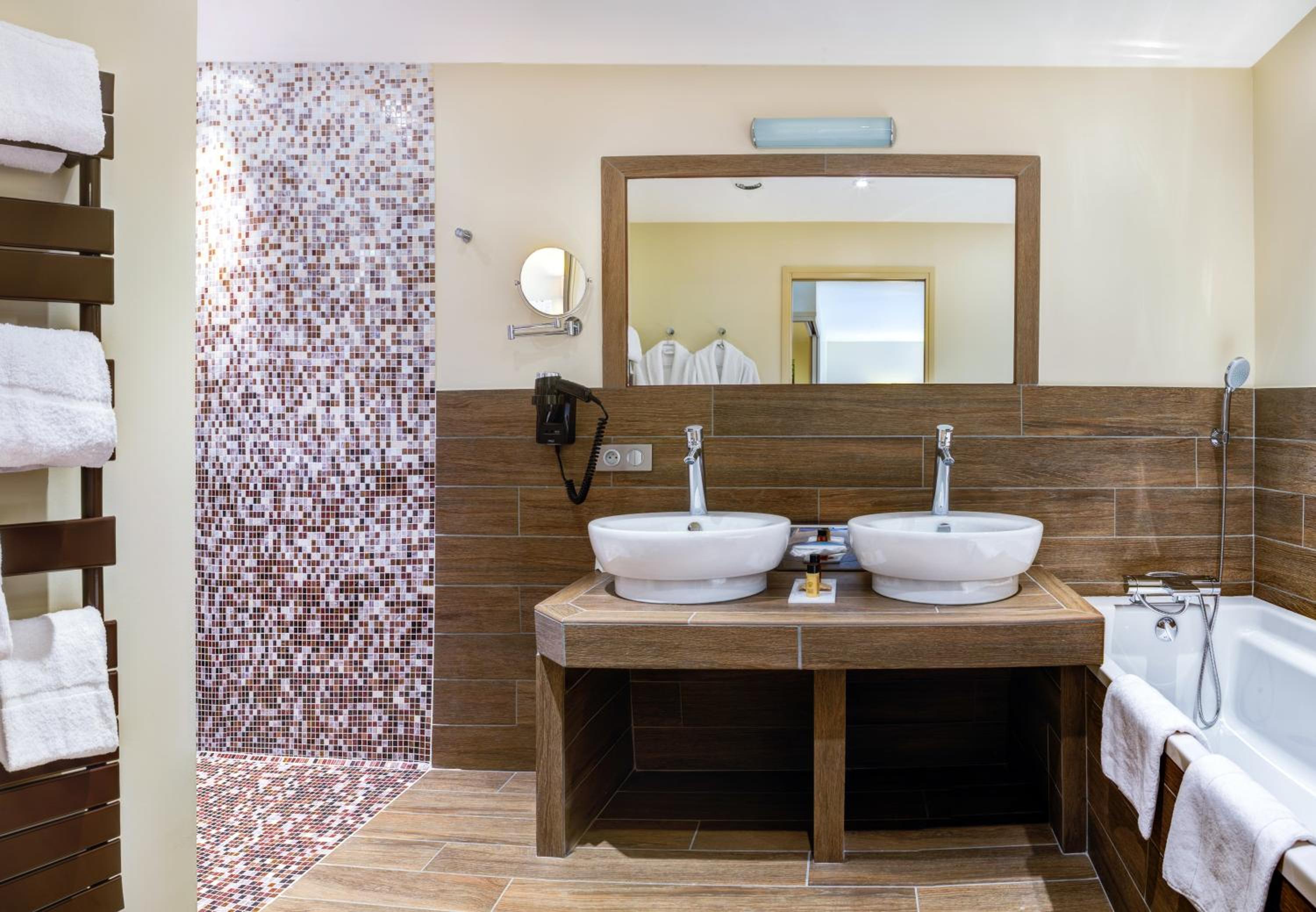 Family Suite - Photo 6