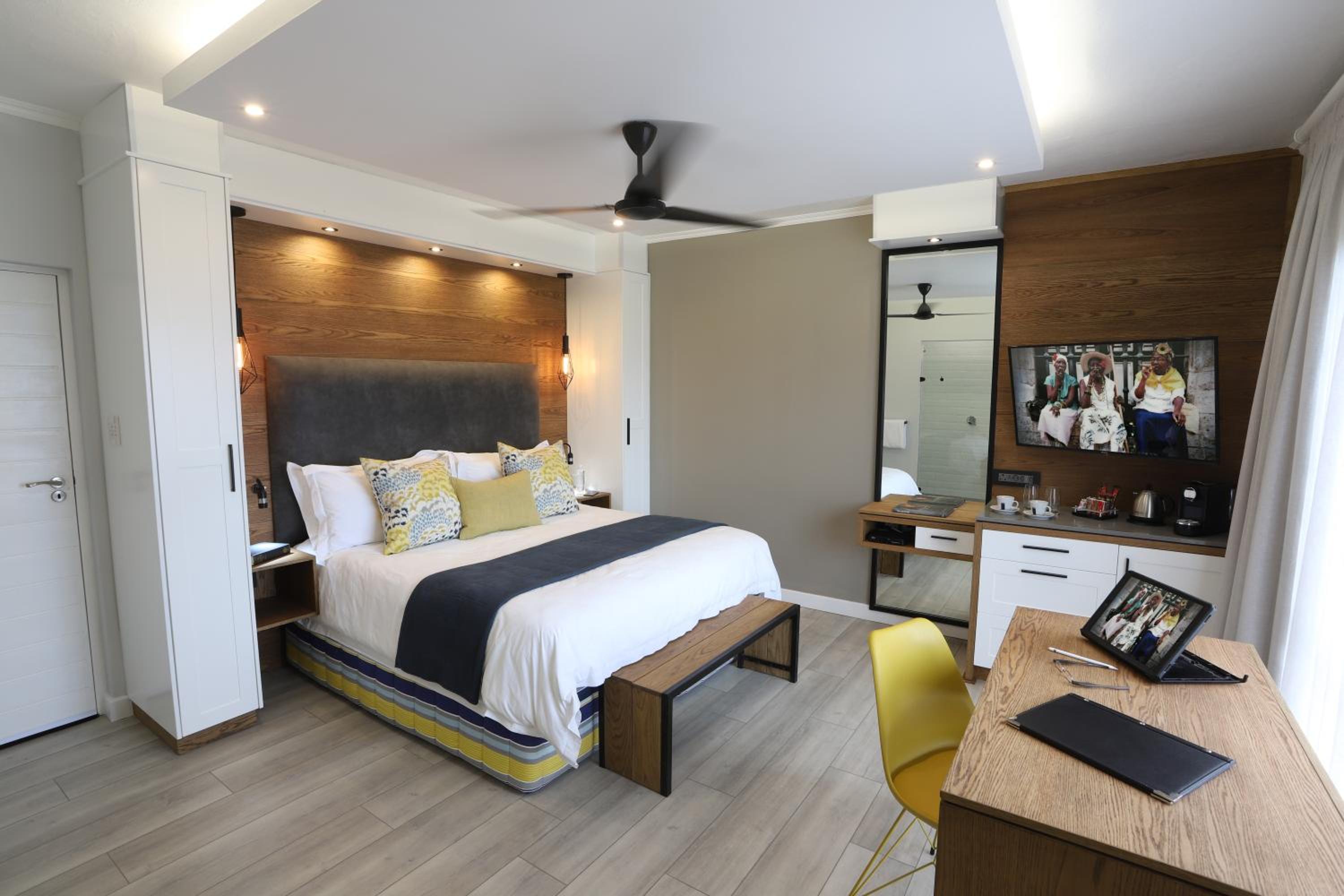Double or Twin Room with Pool View