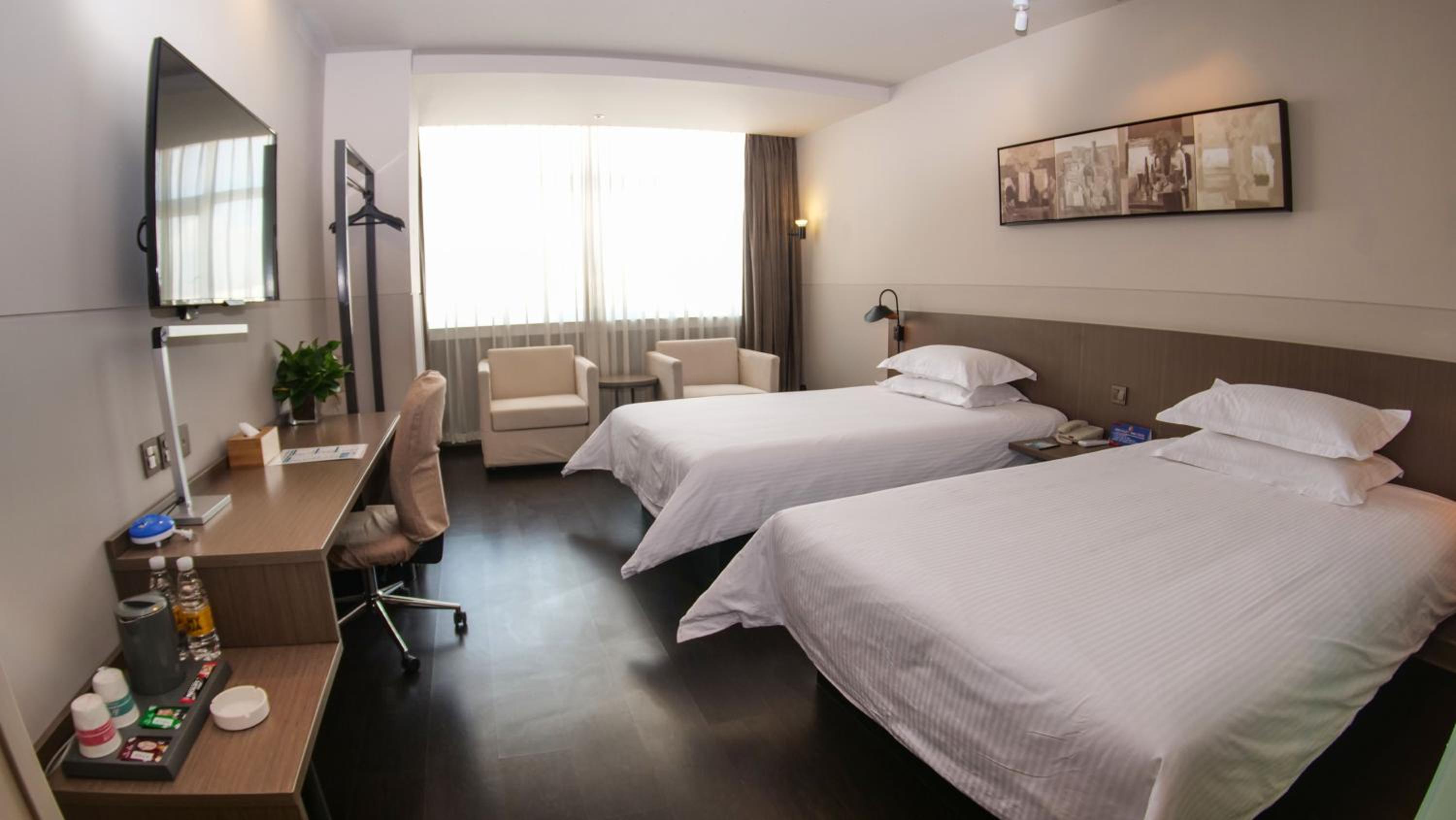 Superior Twin Room photo 2