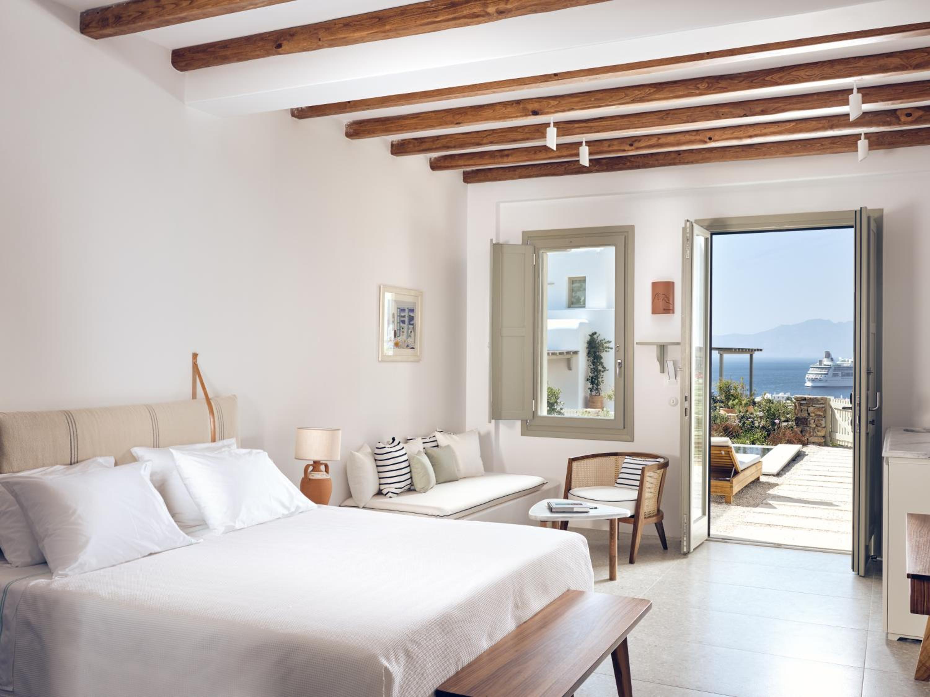 Hilltop Infinity Sea View Suite Private Pool - Photo 18