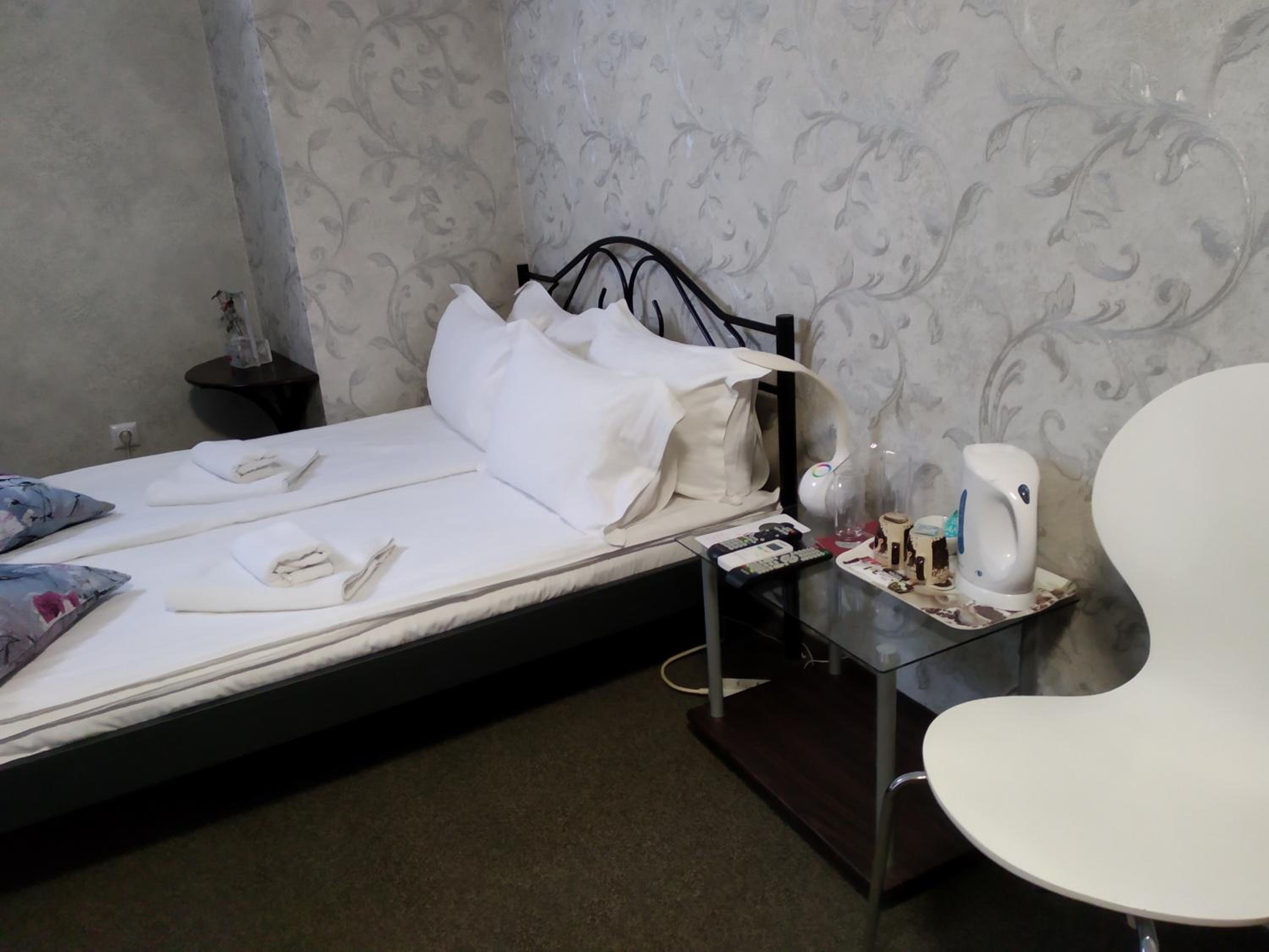 Small Double Room with Balcony photo 3