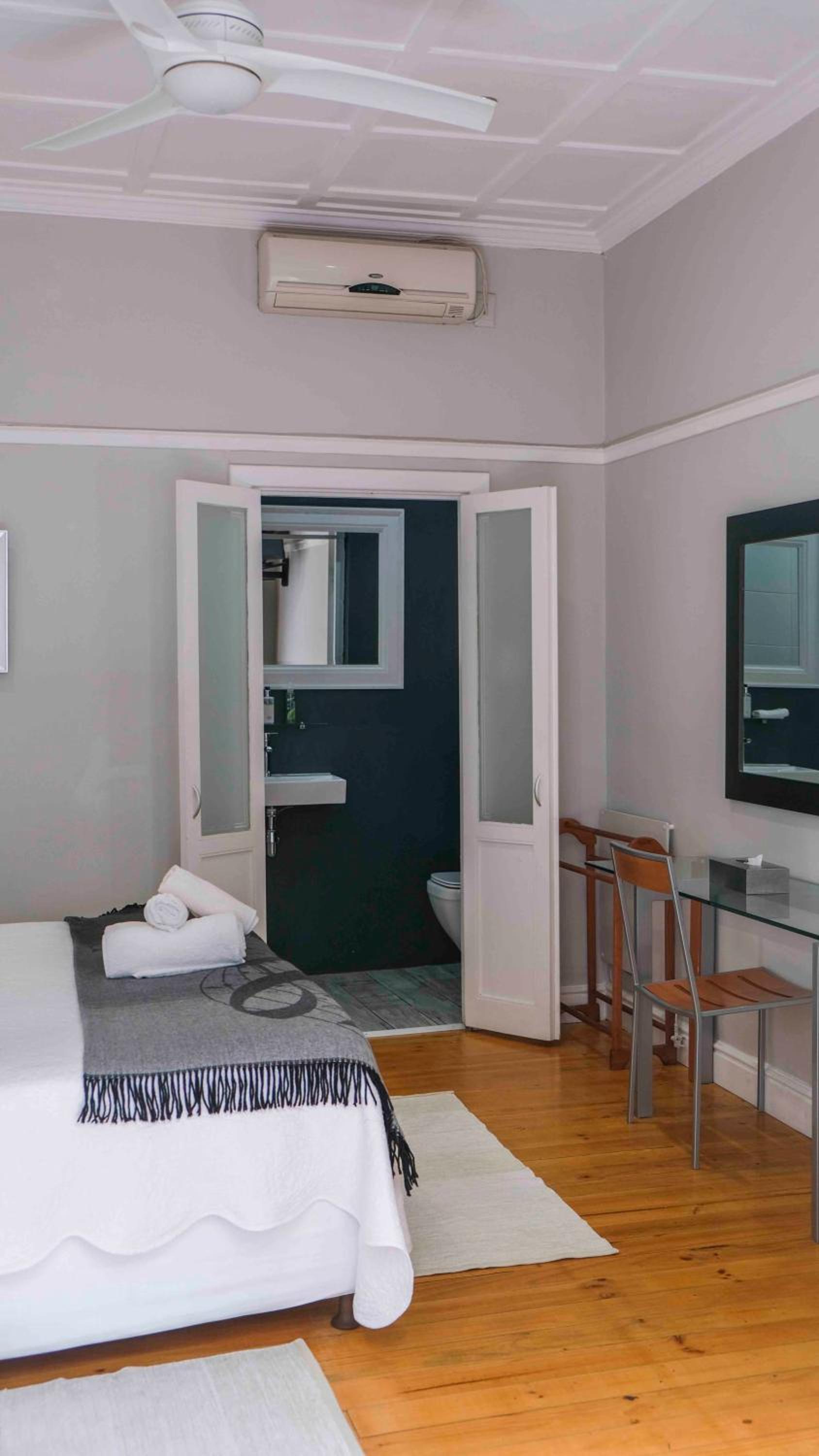 Twin/Double Room photo 3