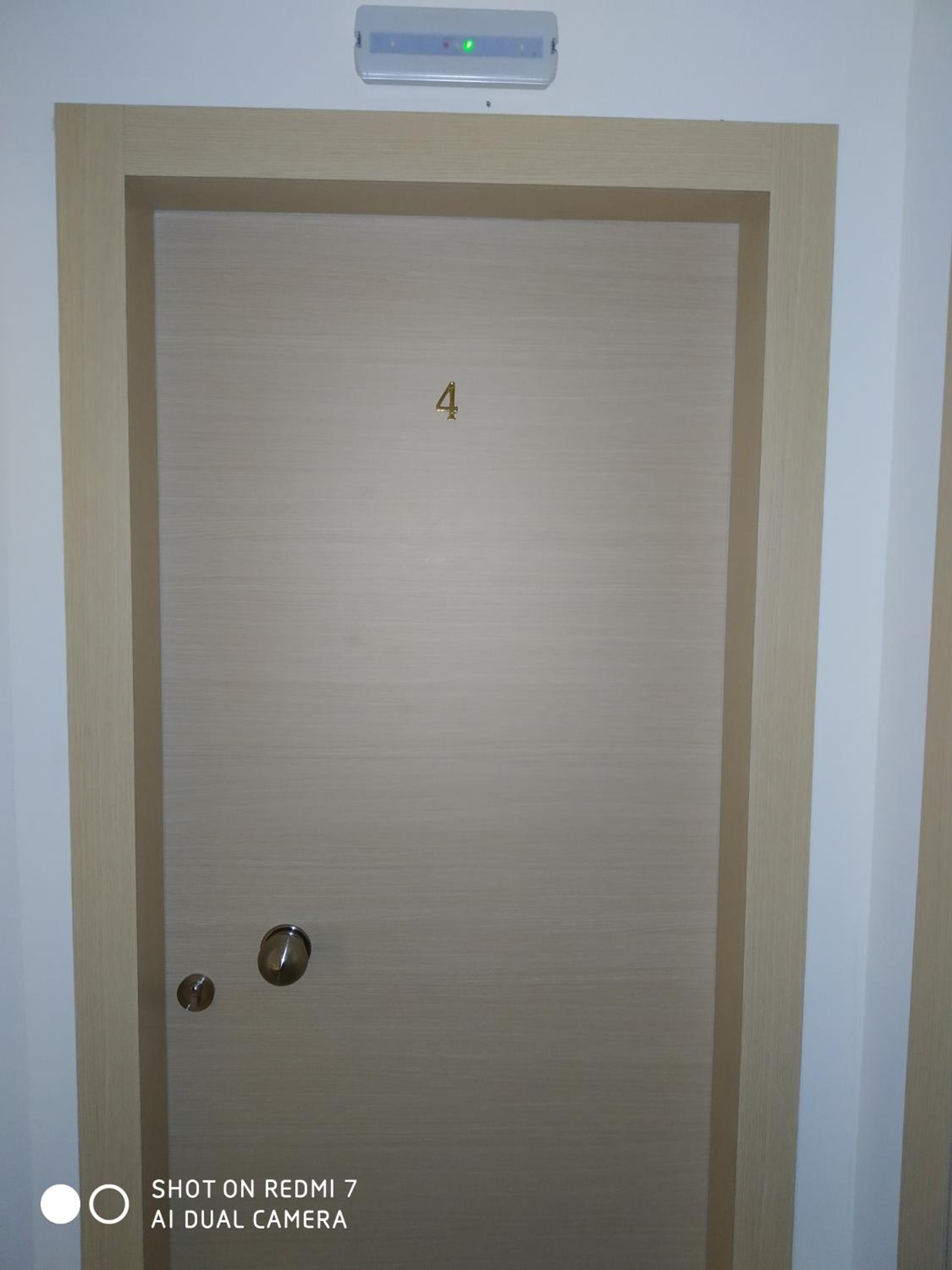 Apartment with Mountain View - Photo 4