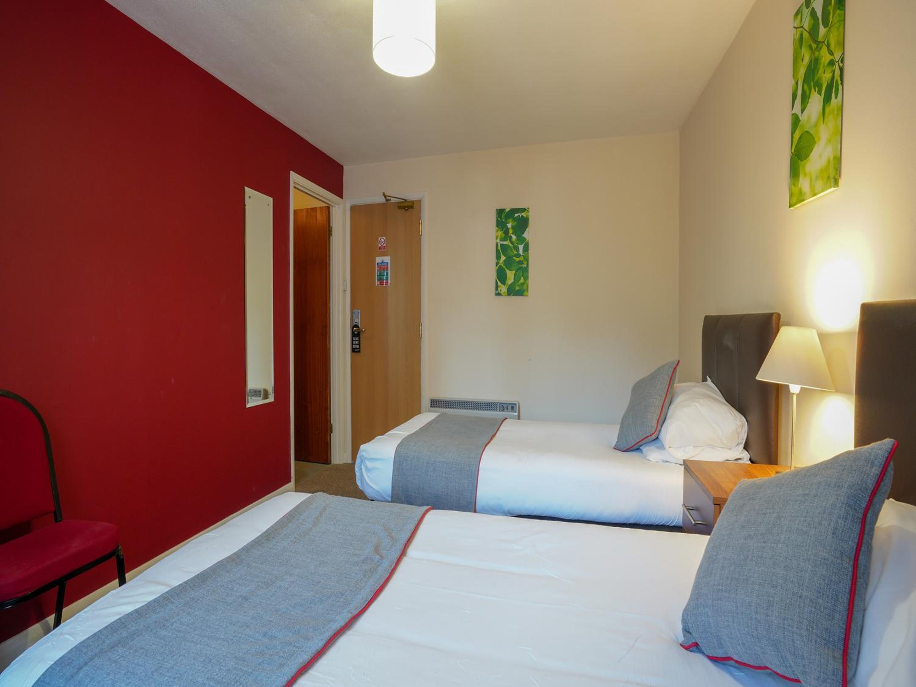 Standard Twin Room photo 3