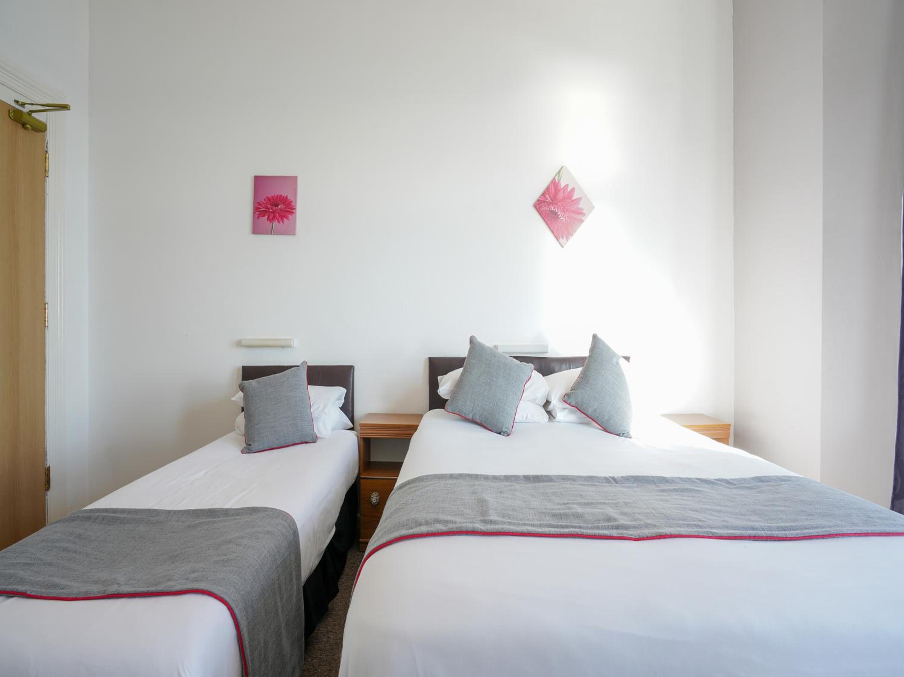 Standard Family of 4 room with view photo 3