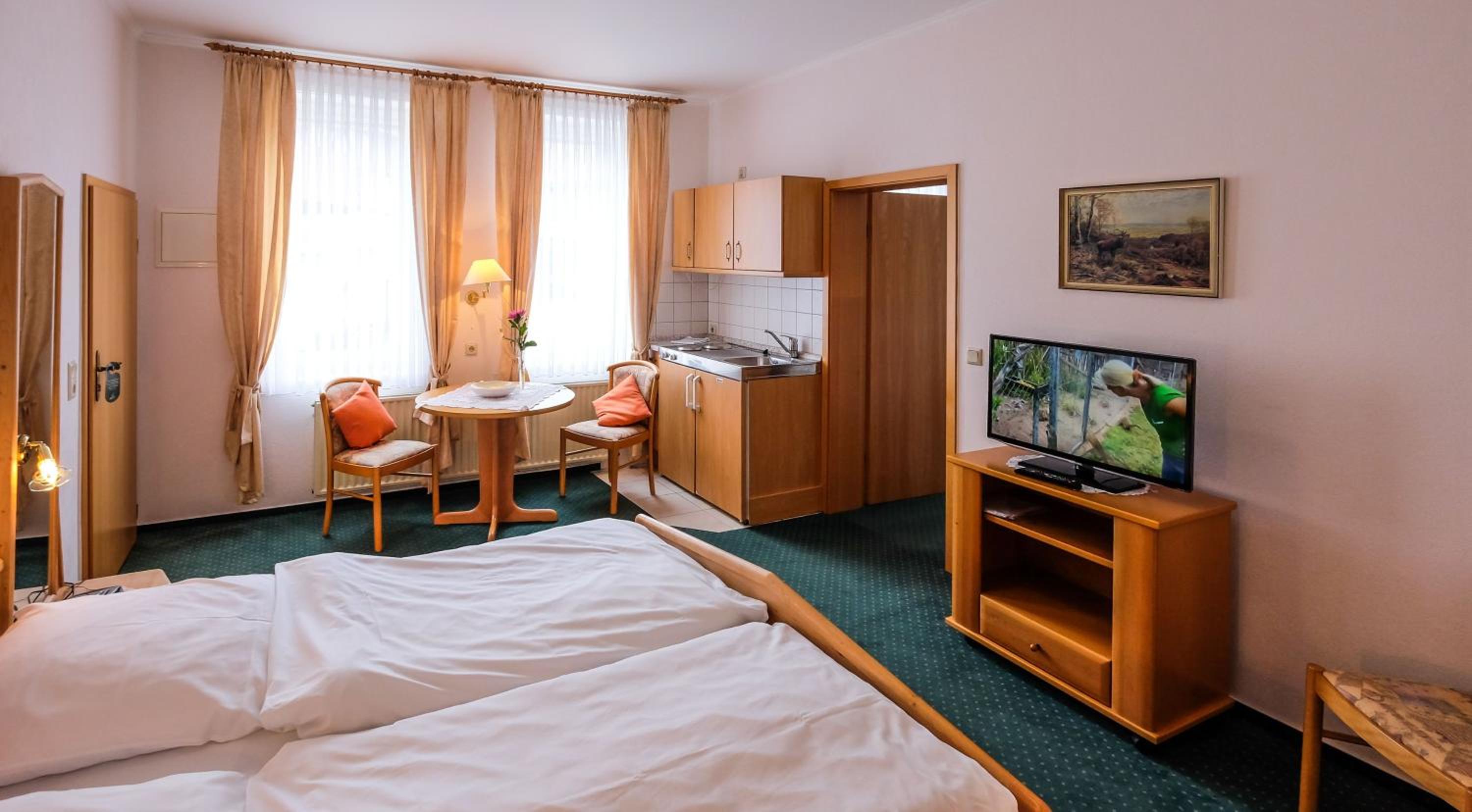 Two-Bedroom Apartment - Photo 3