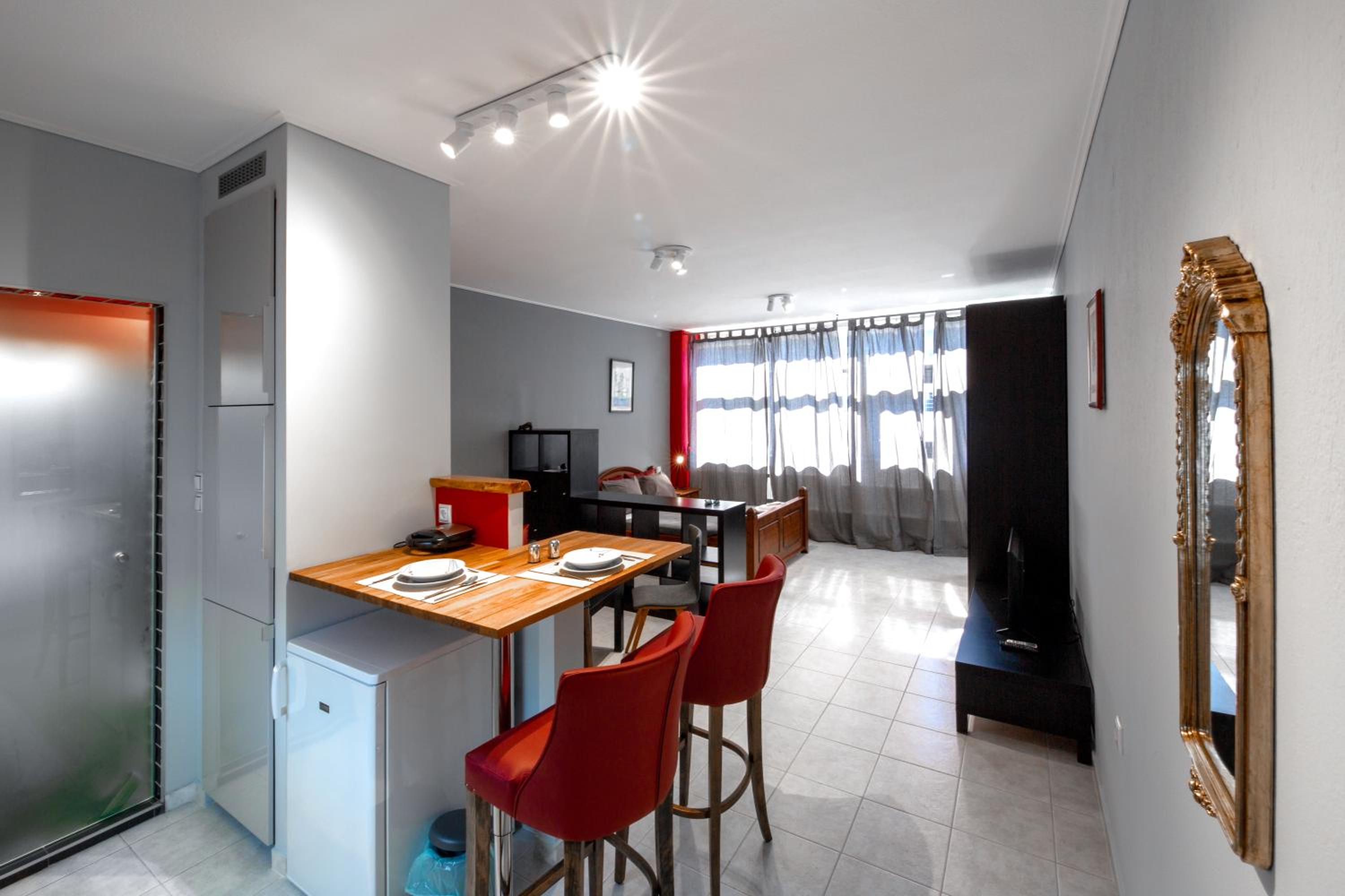 Studio Apartment