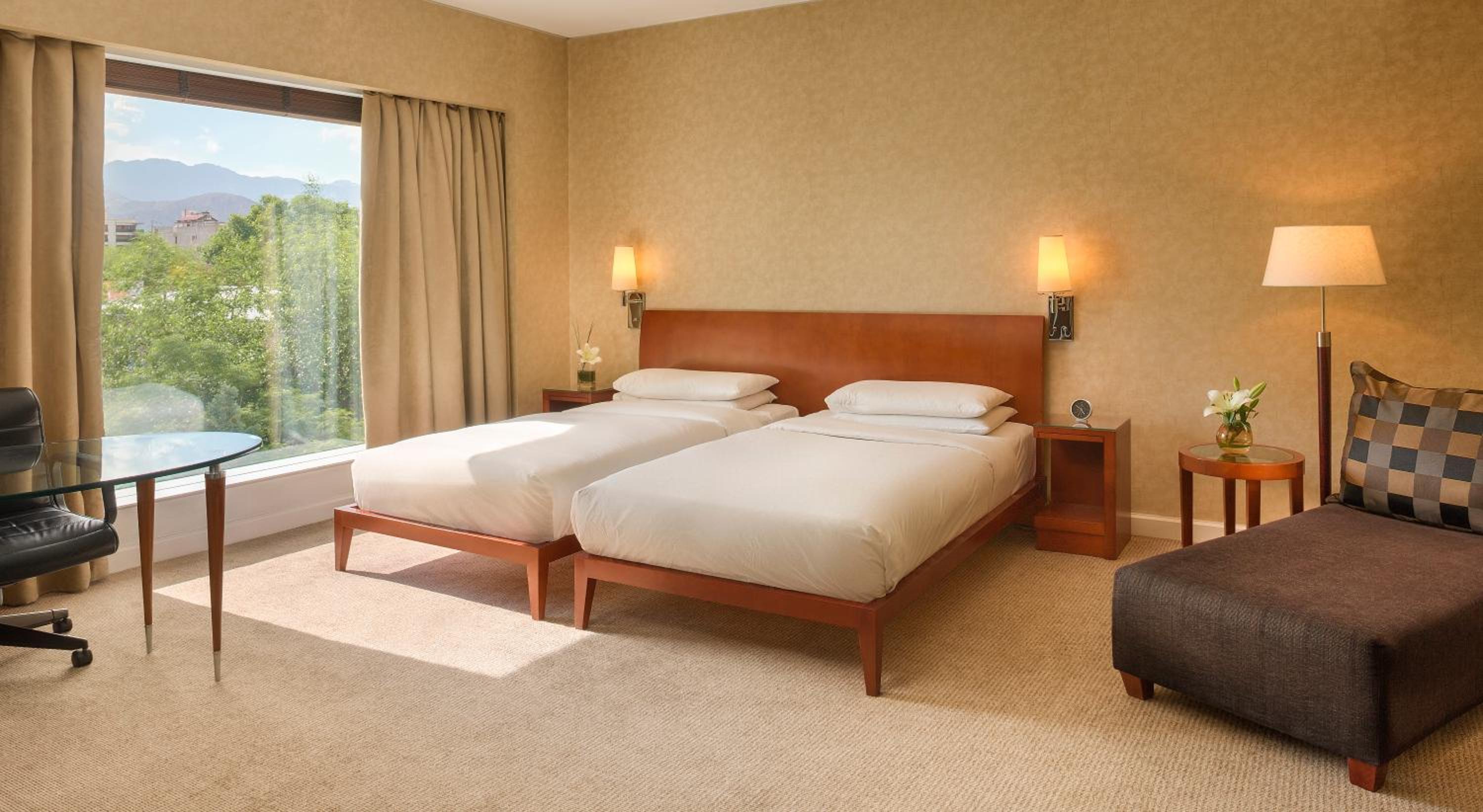 Twin Room with Mountain View