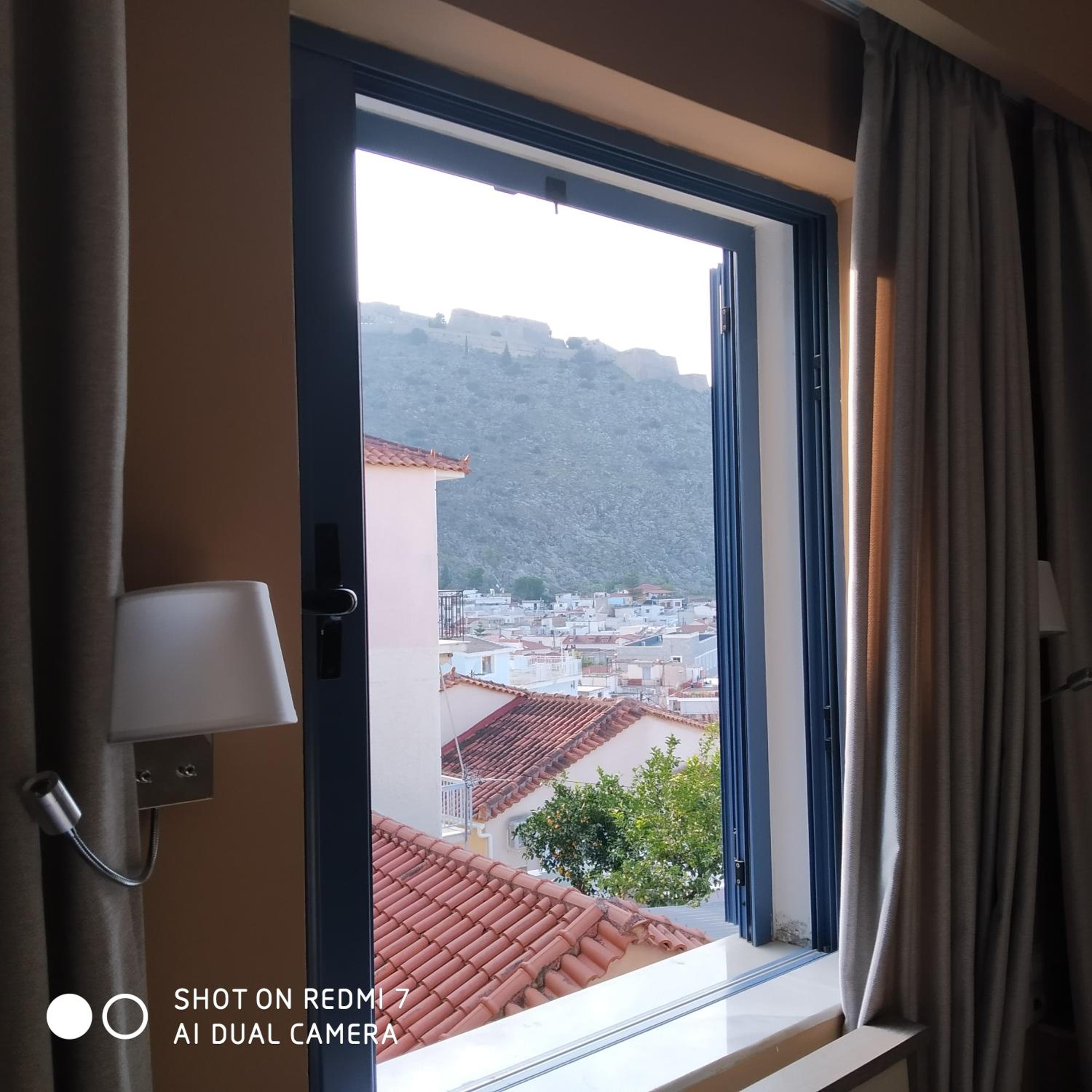 Apartment with Mountain View - Photo 10