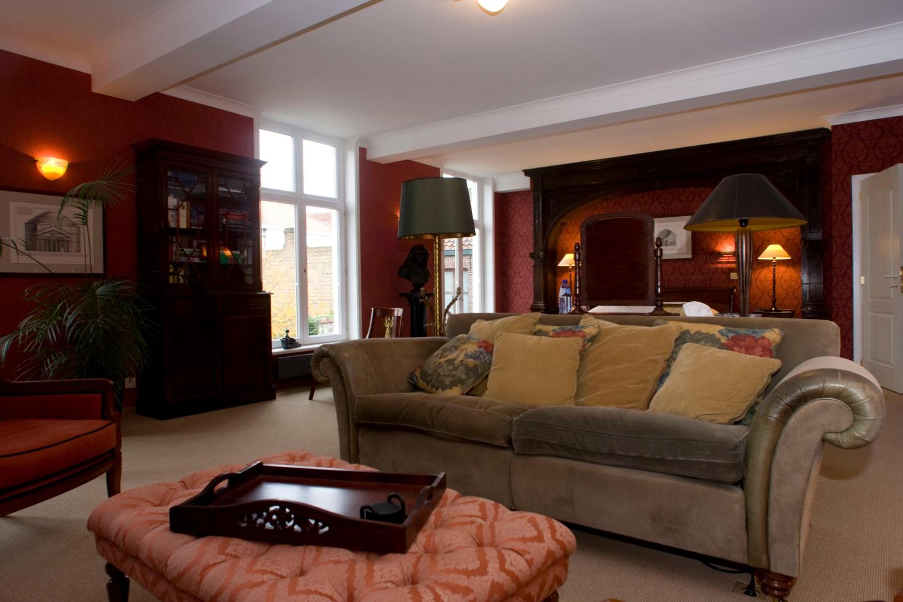 Luxury Suite - Photo 5