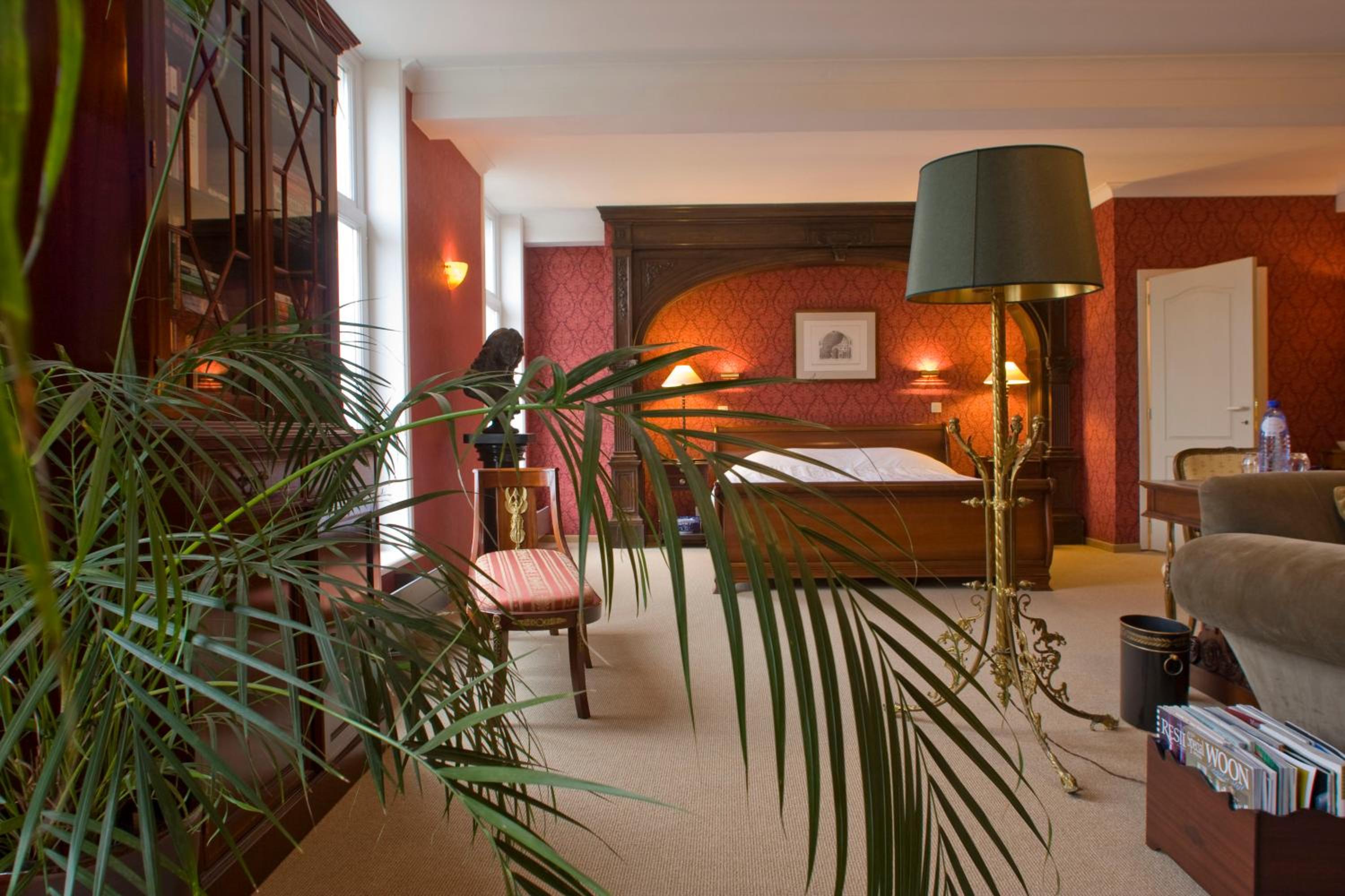 Luxury Suite - Photo 4