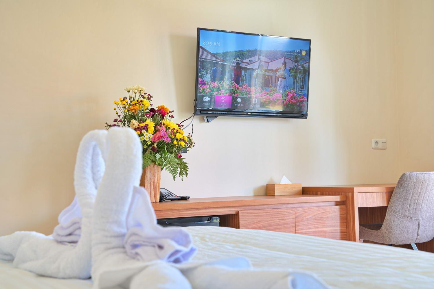 Deluxe Double or Twin Room with Sea View - Photo 3