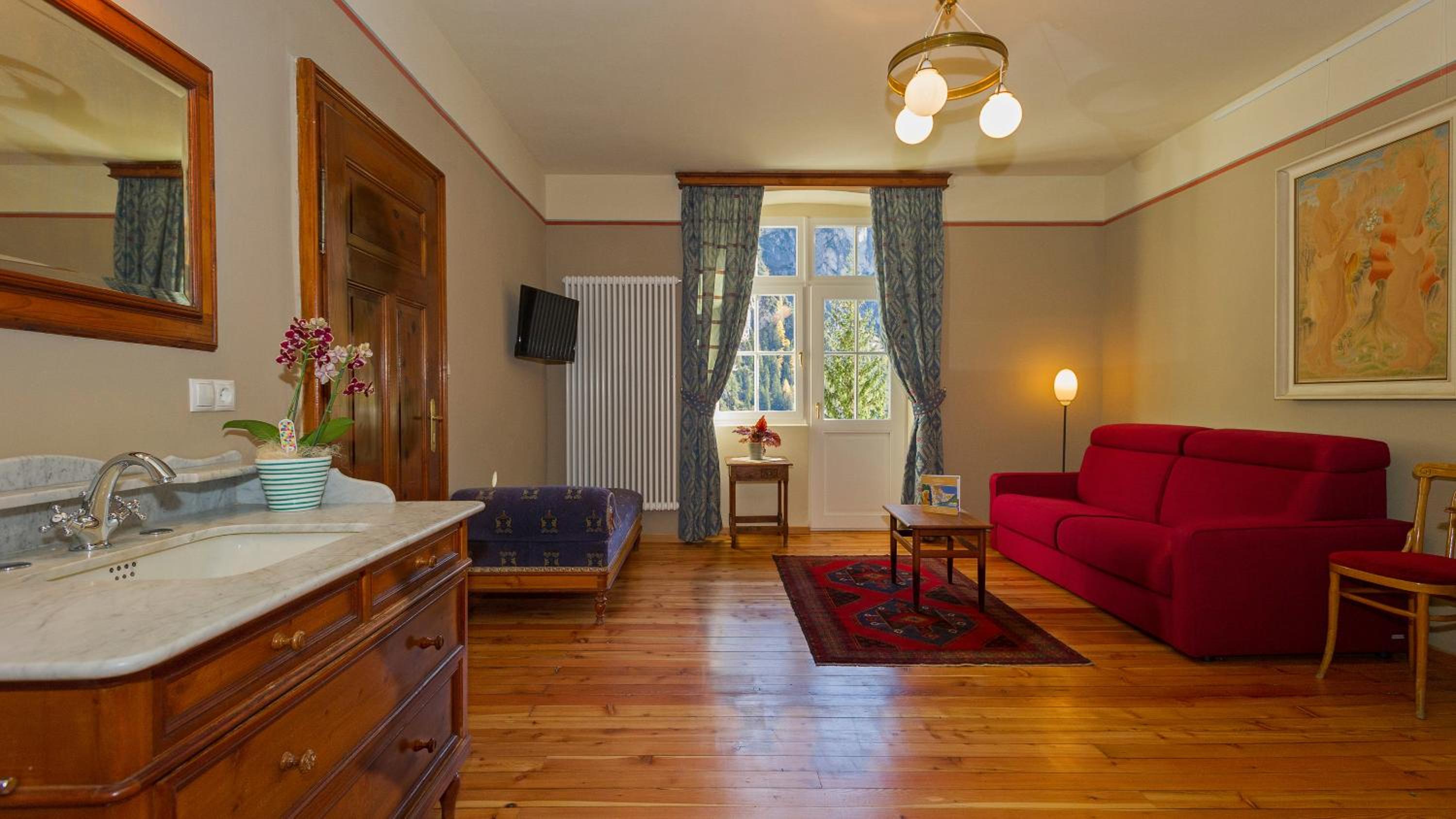 Suite with Lake View - Photo 5
