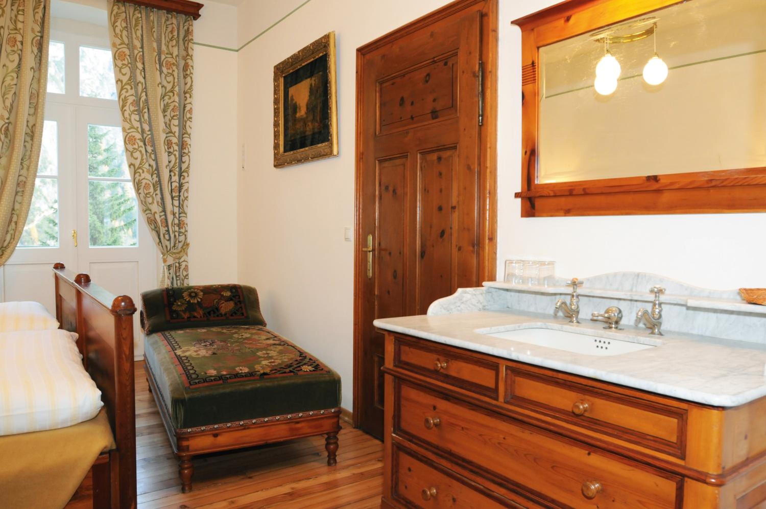Premium Double Room - Photo 2