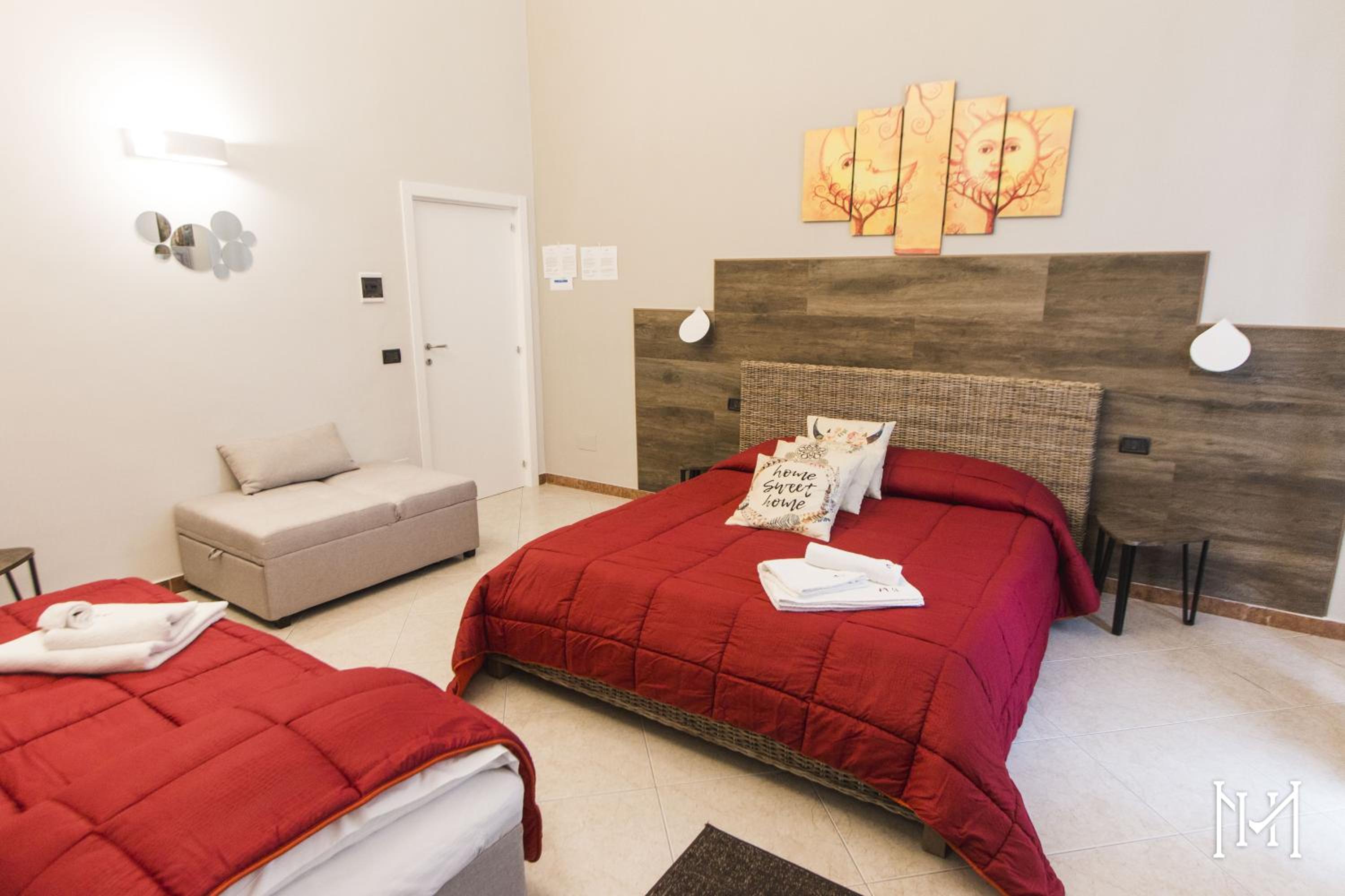 Deluxe Room (2 Adults + 1 Child) - Photo 6