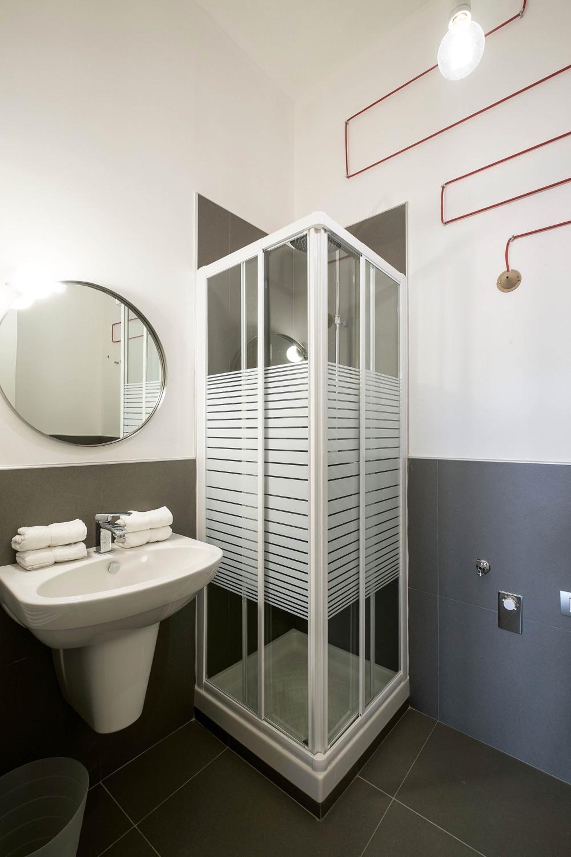 Two-Bedroom Apartment - Photo 3