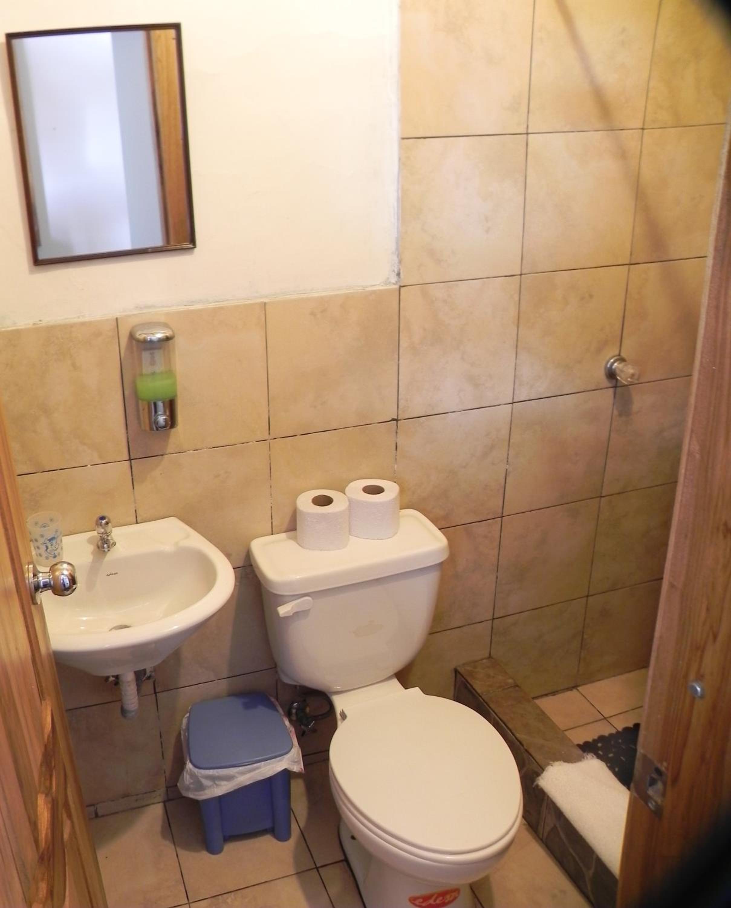 Quadruple Room with Private Bathroom photo 3