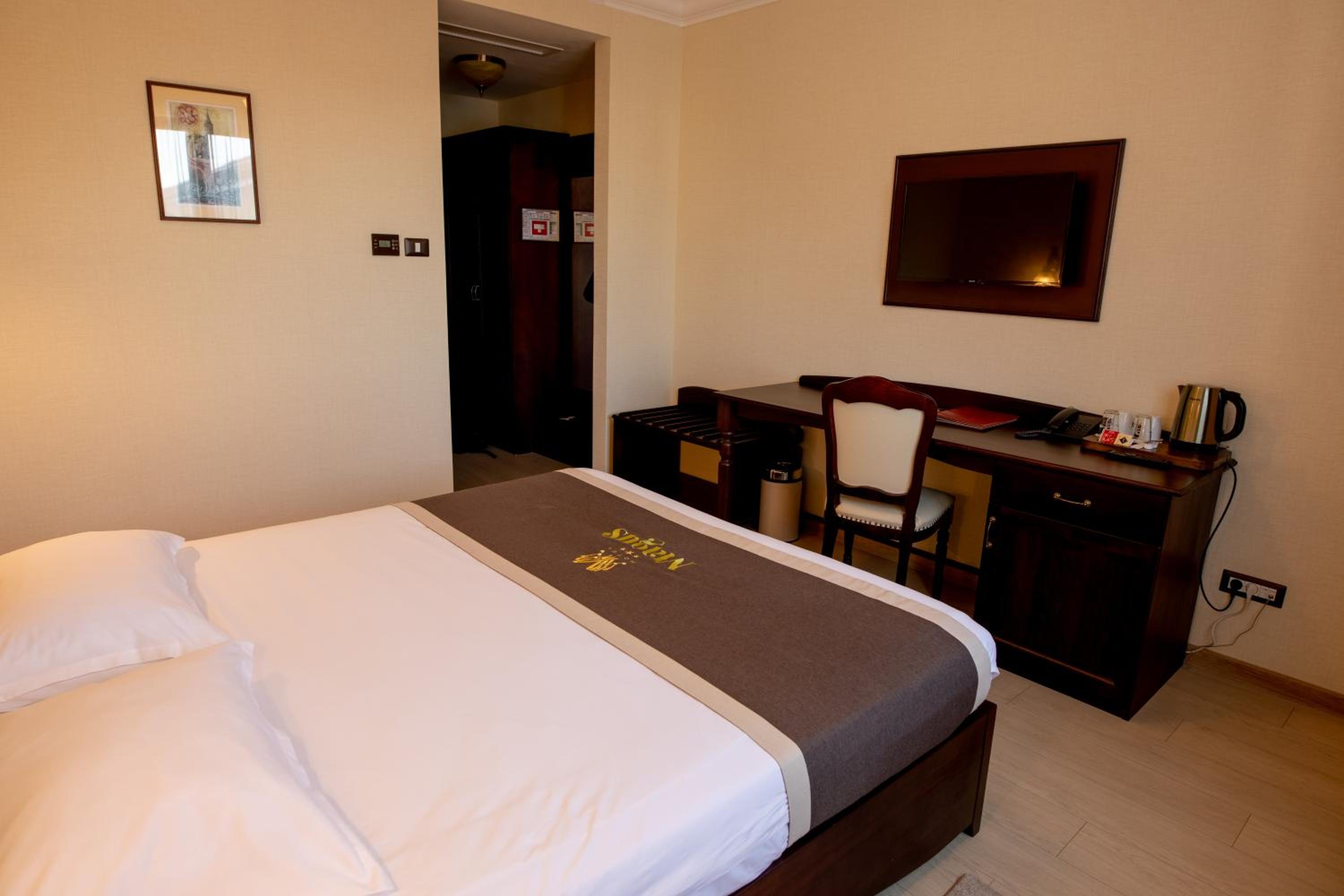 Standard Double Room 3 *