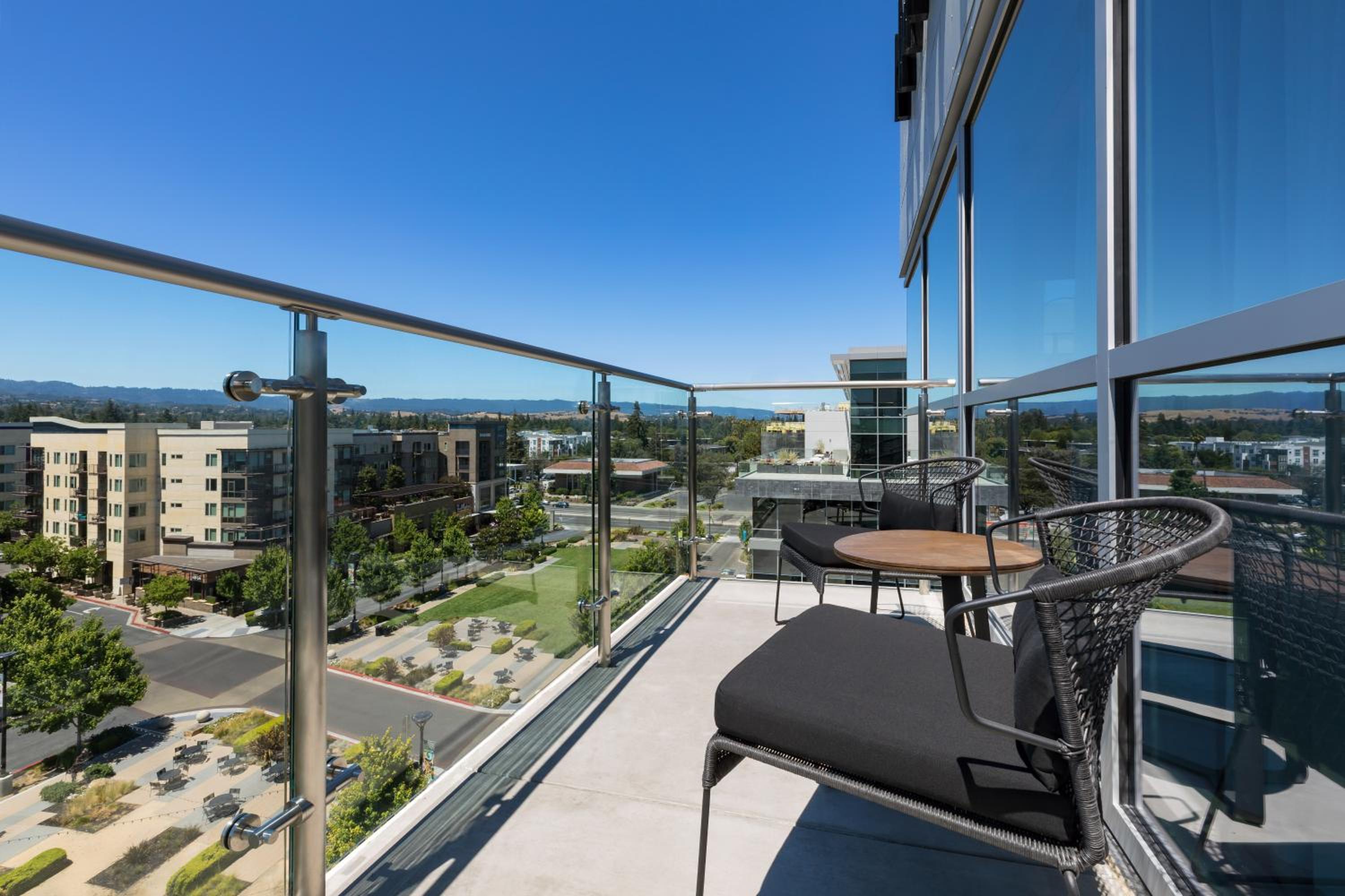 VIP King Suite - Photo 11