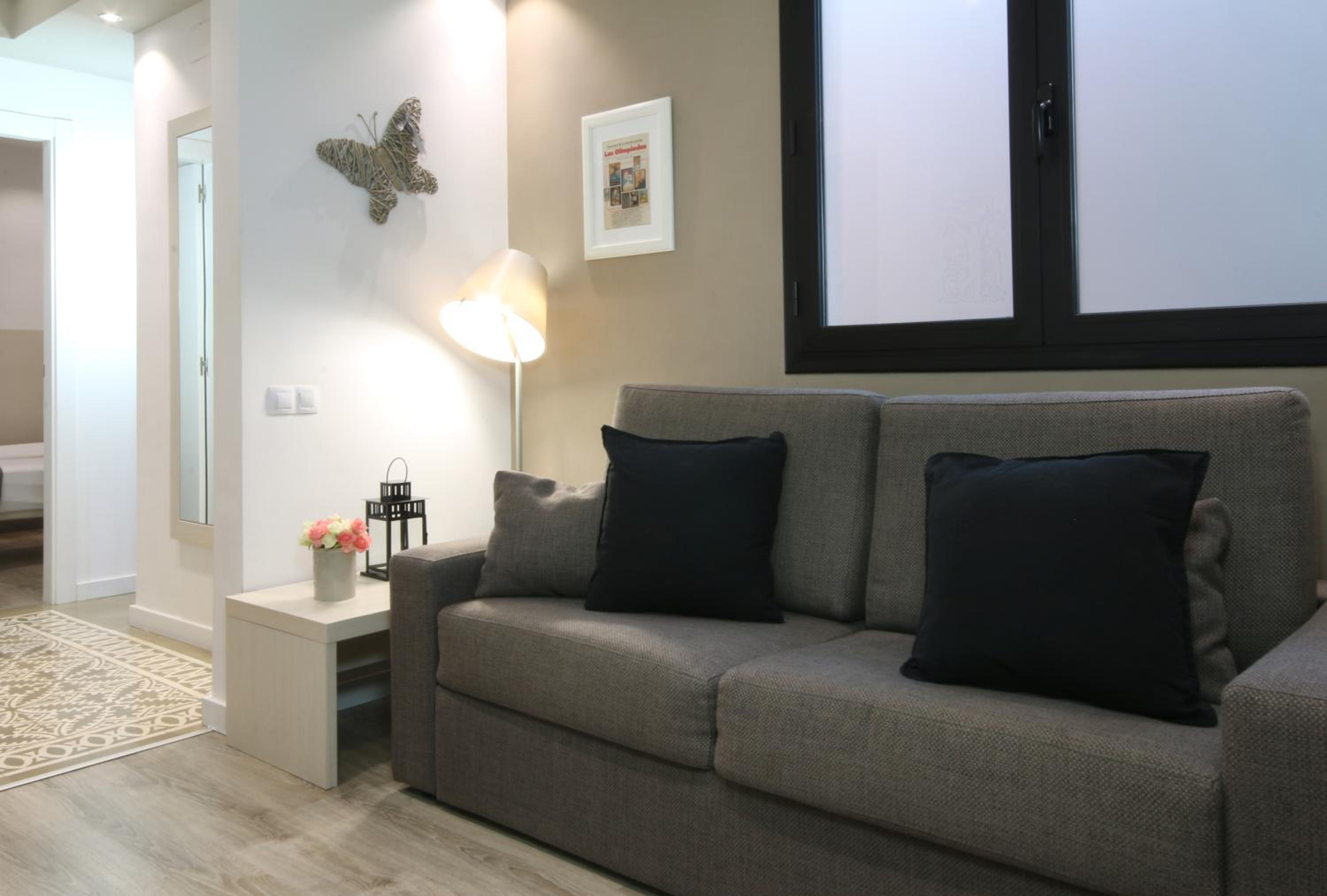 Apartment photo 2