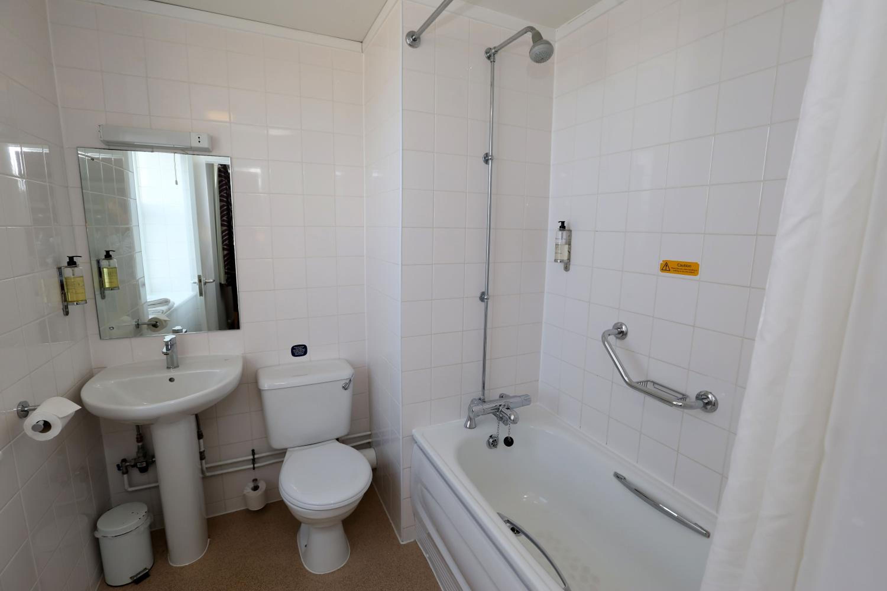 Double Room - Photo 3