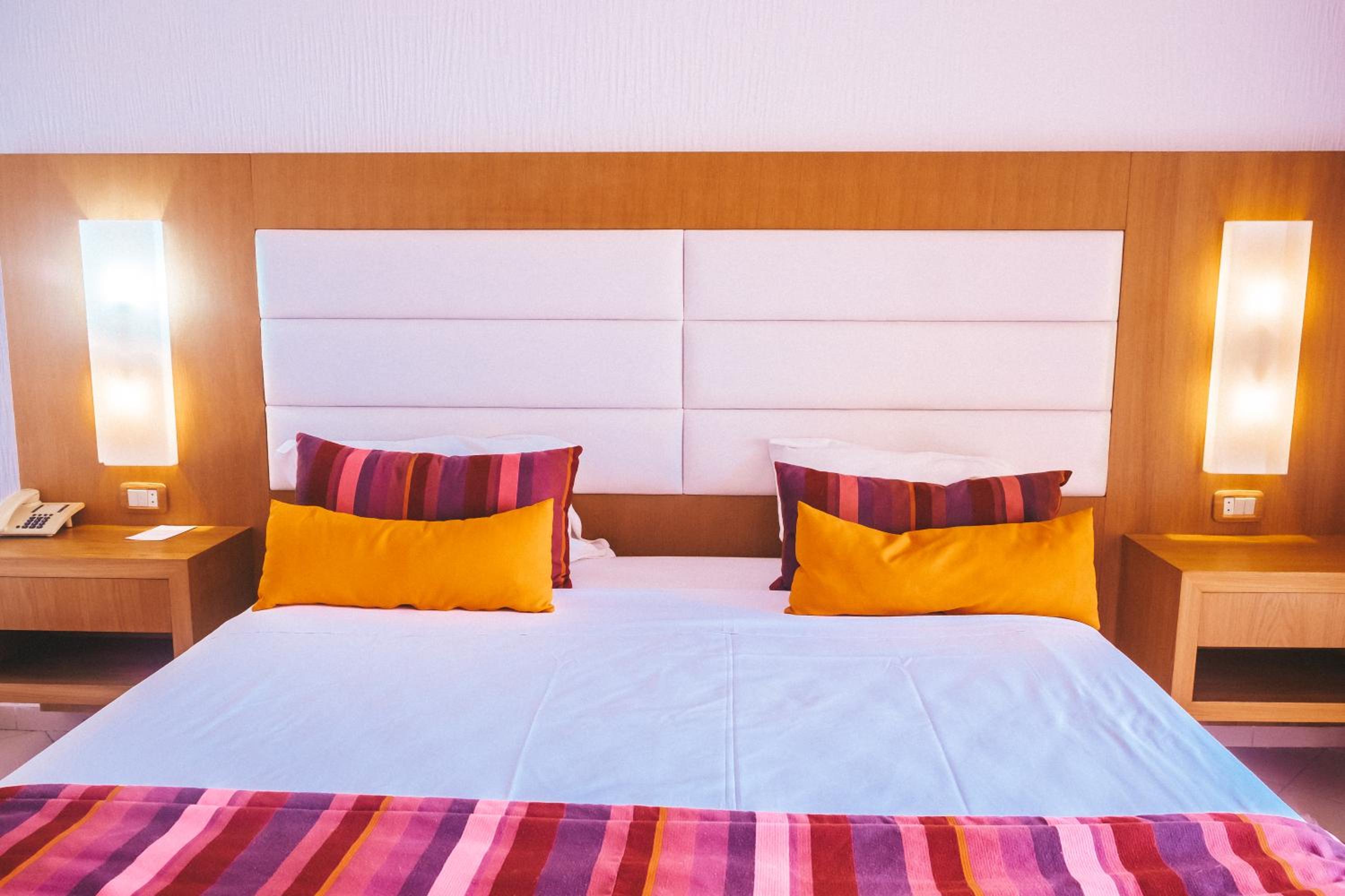 Standard Double or Twin Room - Photo 6